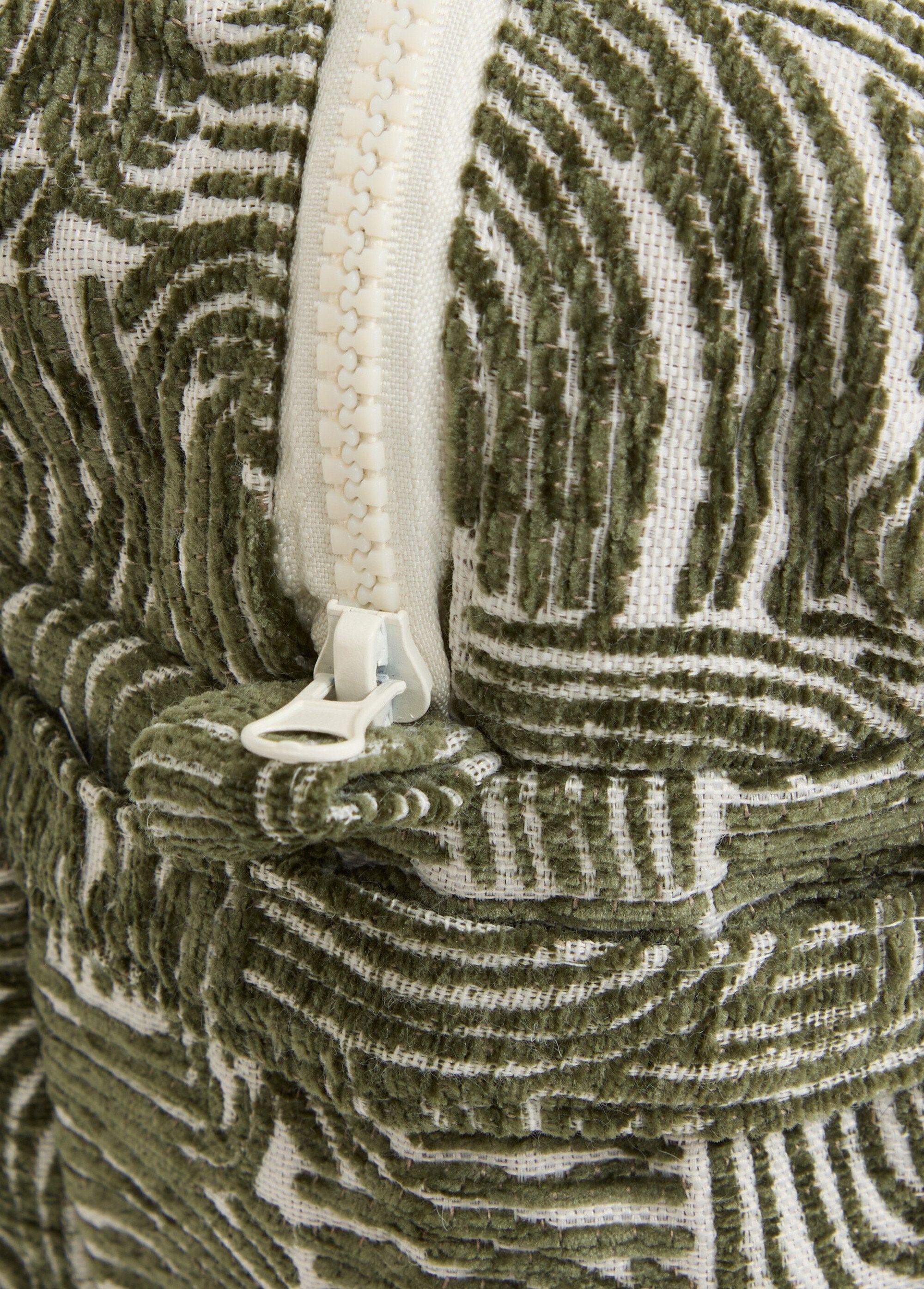 Saco_de_toilette_pequeno_em_tecido_texturado_Vert_DE1_slim