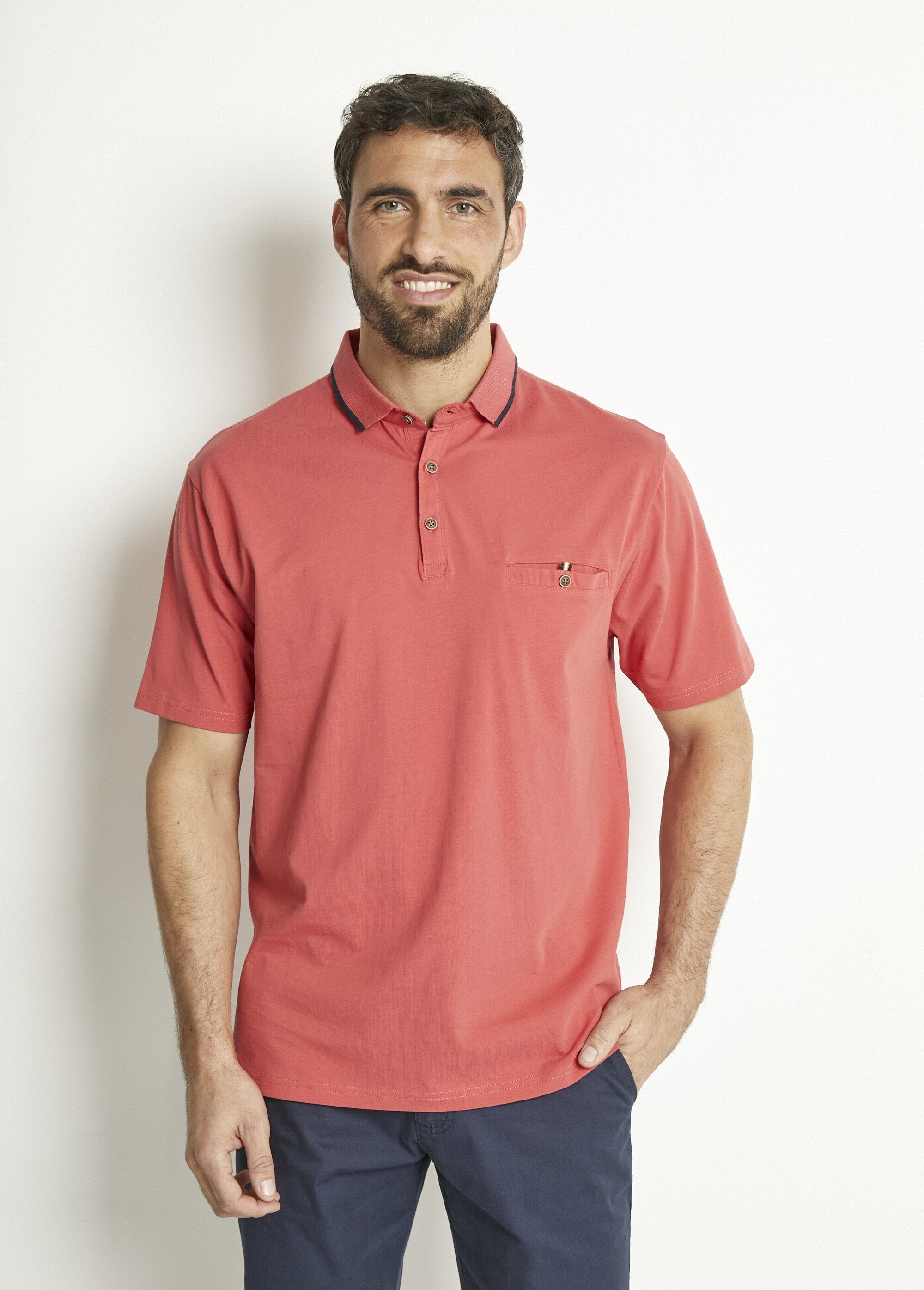 Camisa_polo_de_malha_lisa_com_gola_de_algodão_bicolor_Corail_FA1_slim
