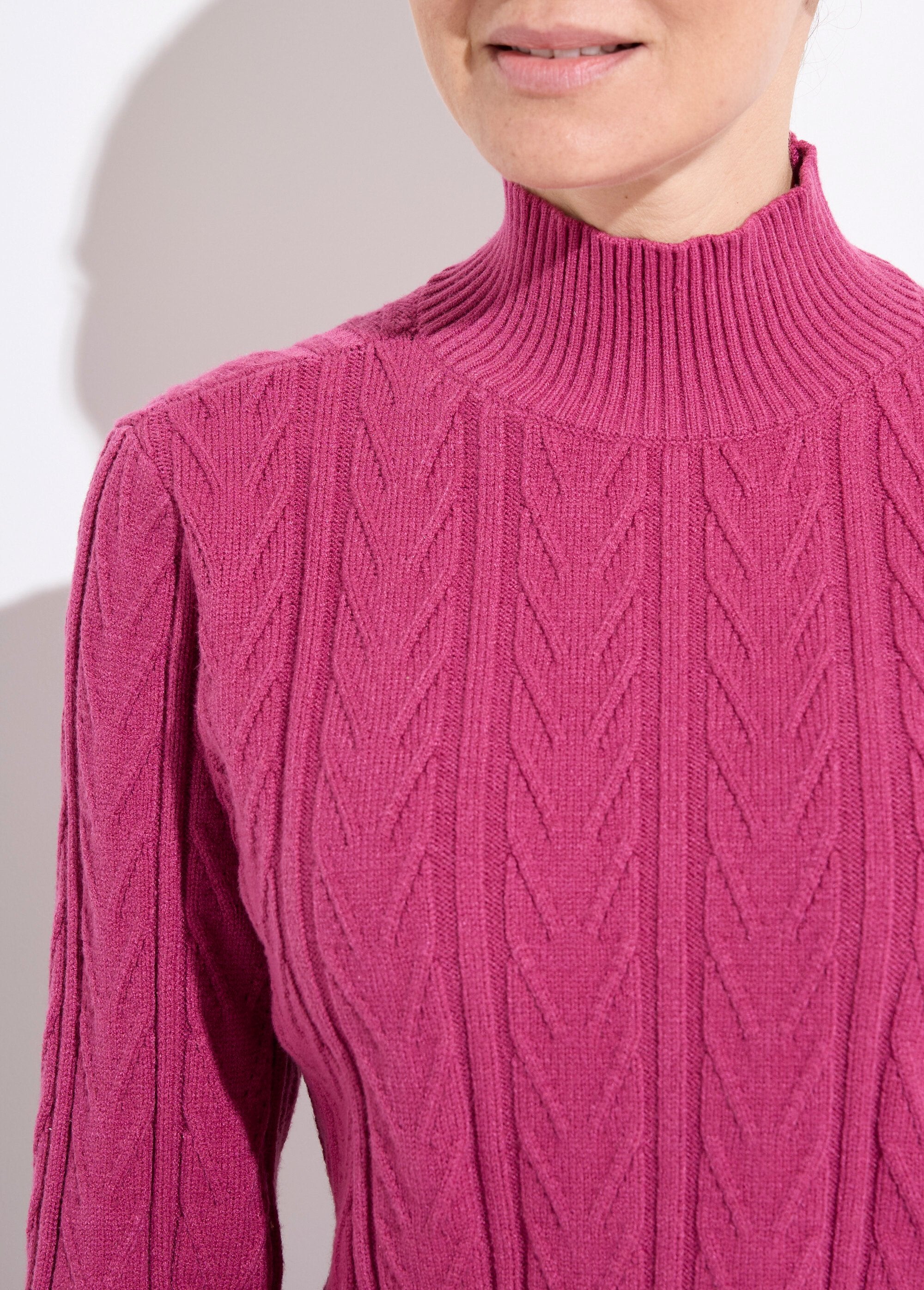 Pull_chaud_col_montant_côtelé_et_torsadé_Cassis_DE1_slim