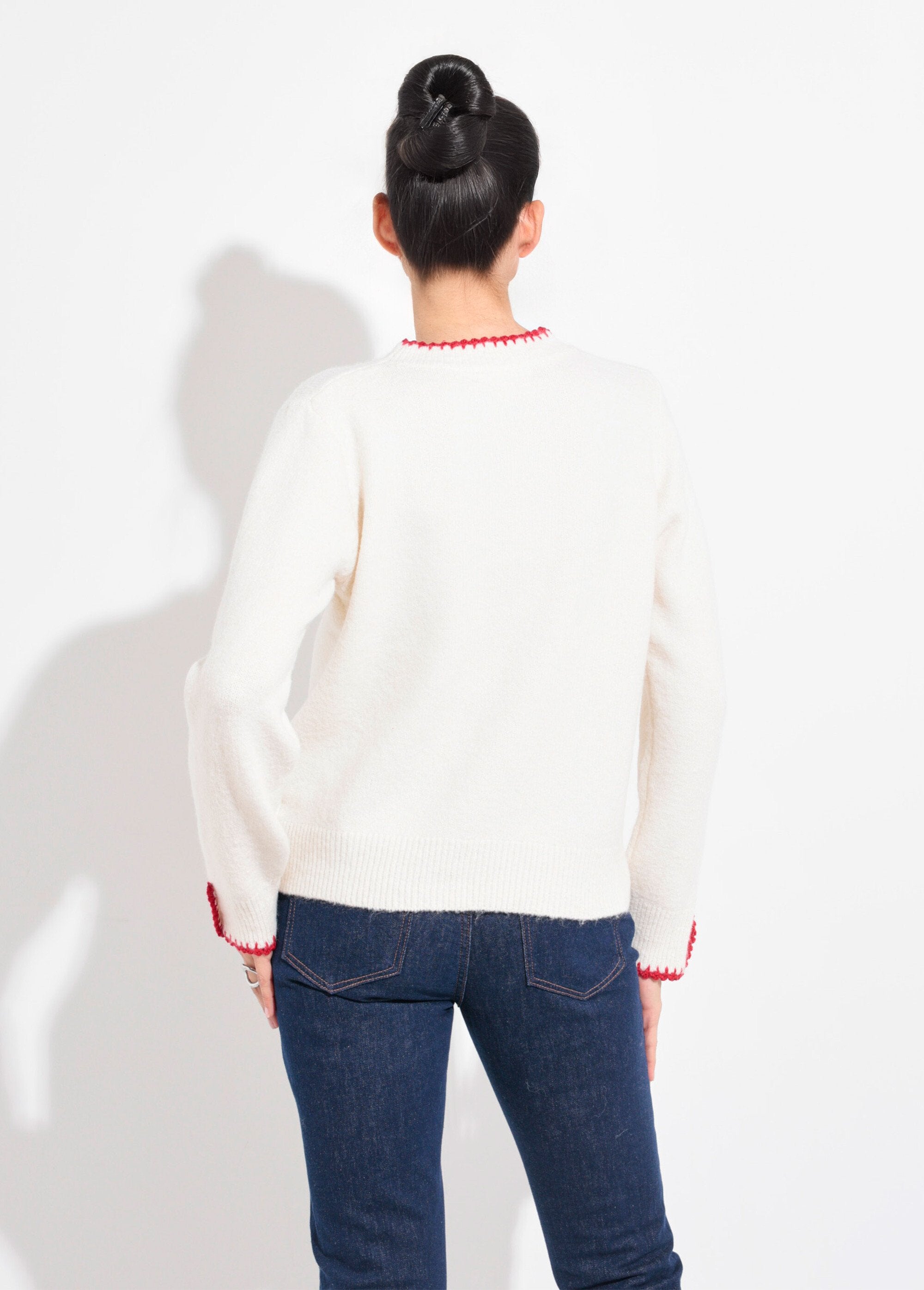Suéter_de_lã_quente_com_detalhes_em_estilo_croquet_Ecru_DO1_slim