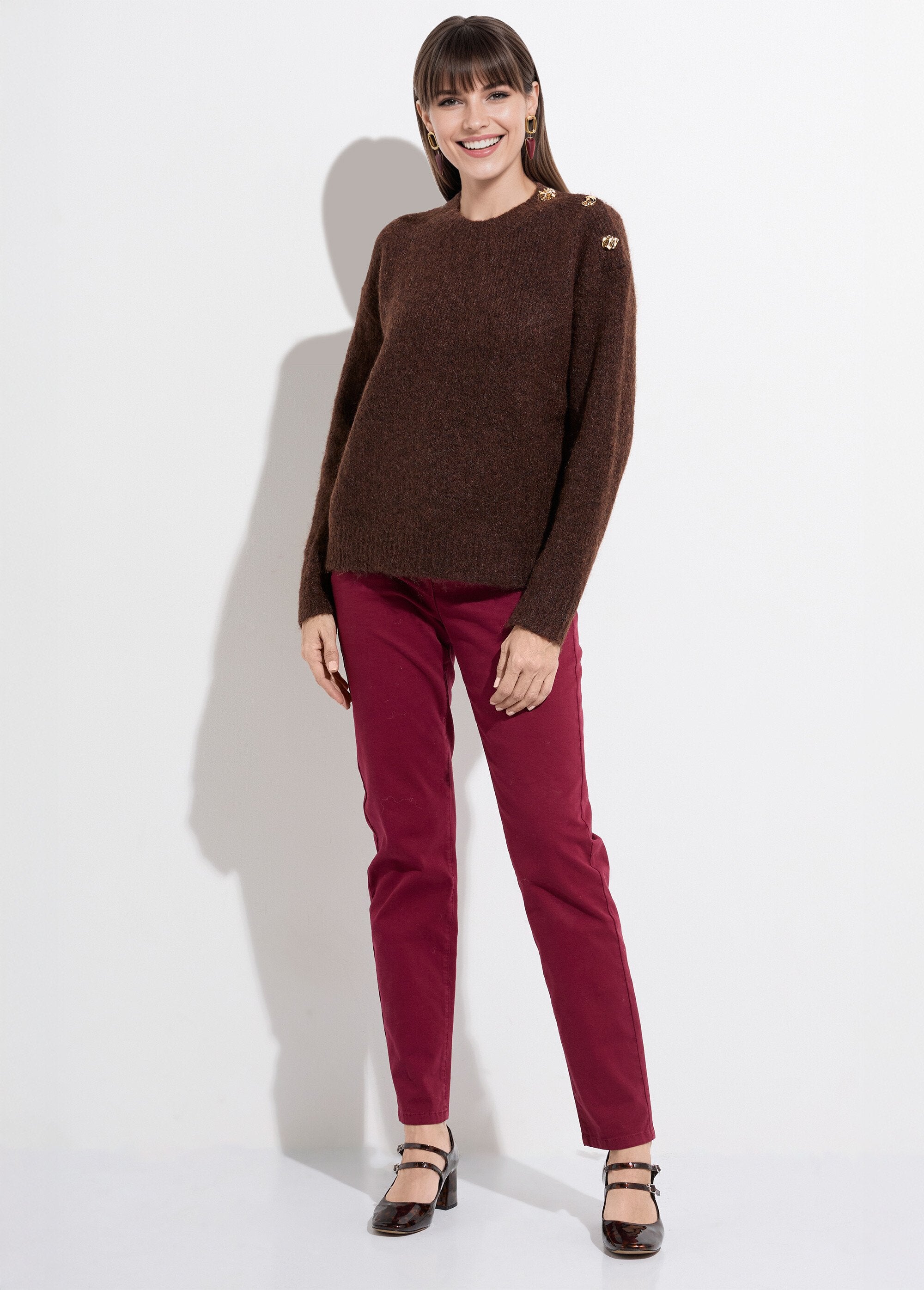 Pull_col_rond,_boutons_bijou_en_métal_Chocolat_SF1_slim
