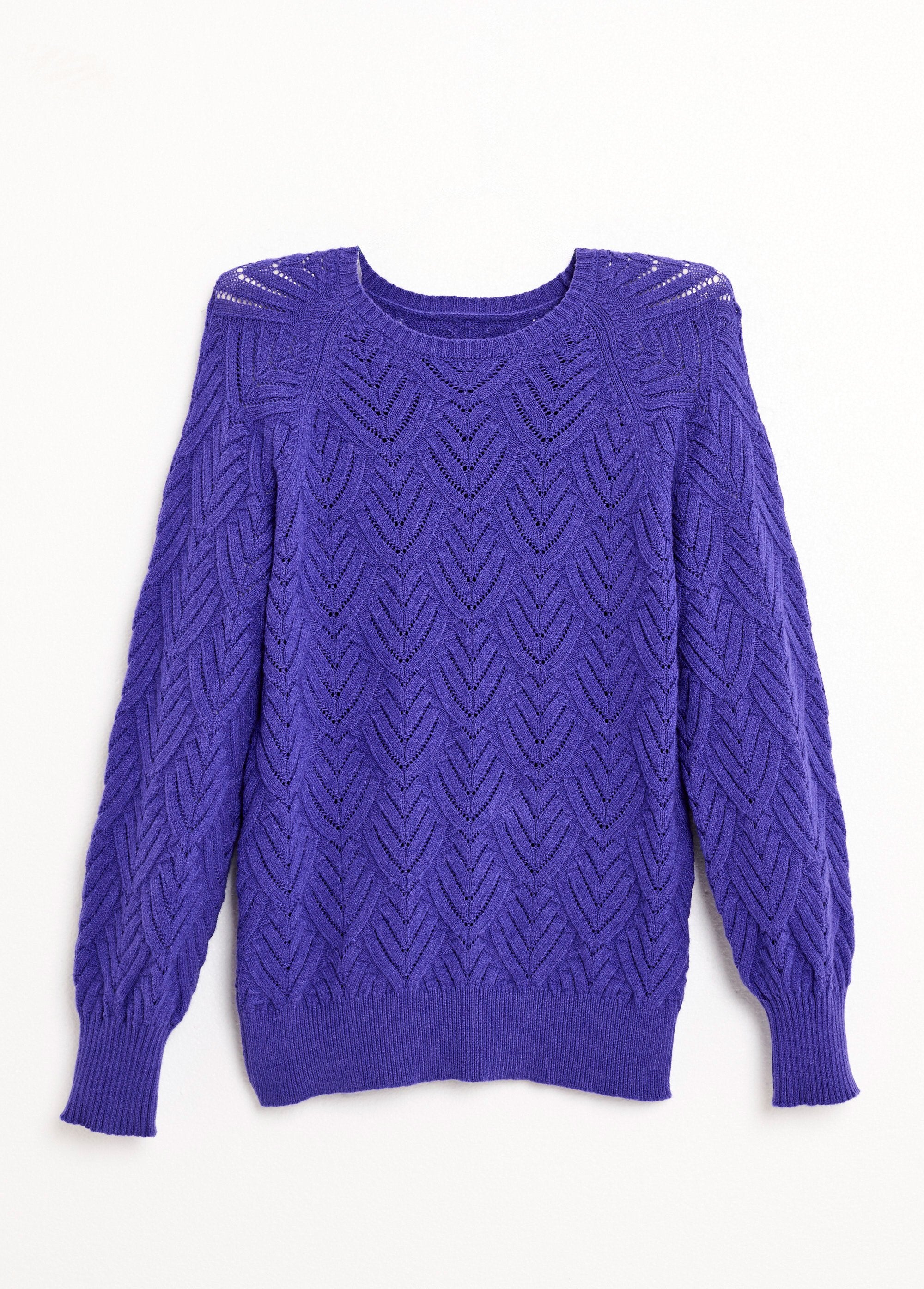 Suéter_curto_e_macio_de_gola_redonda_com_padrão_vazado_Violet_AP1_slim
