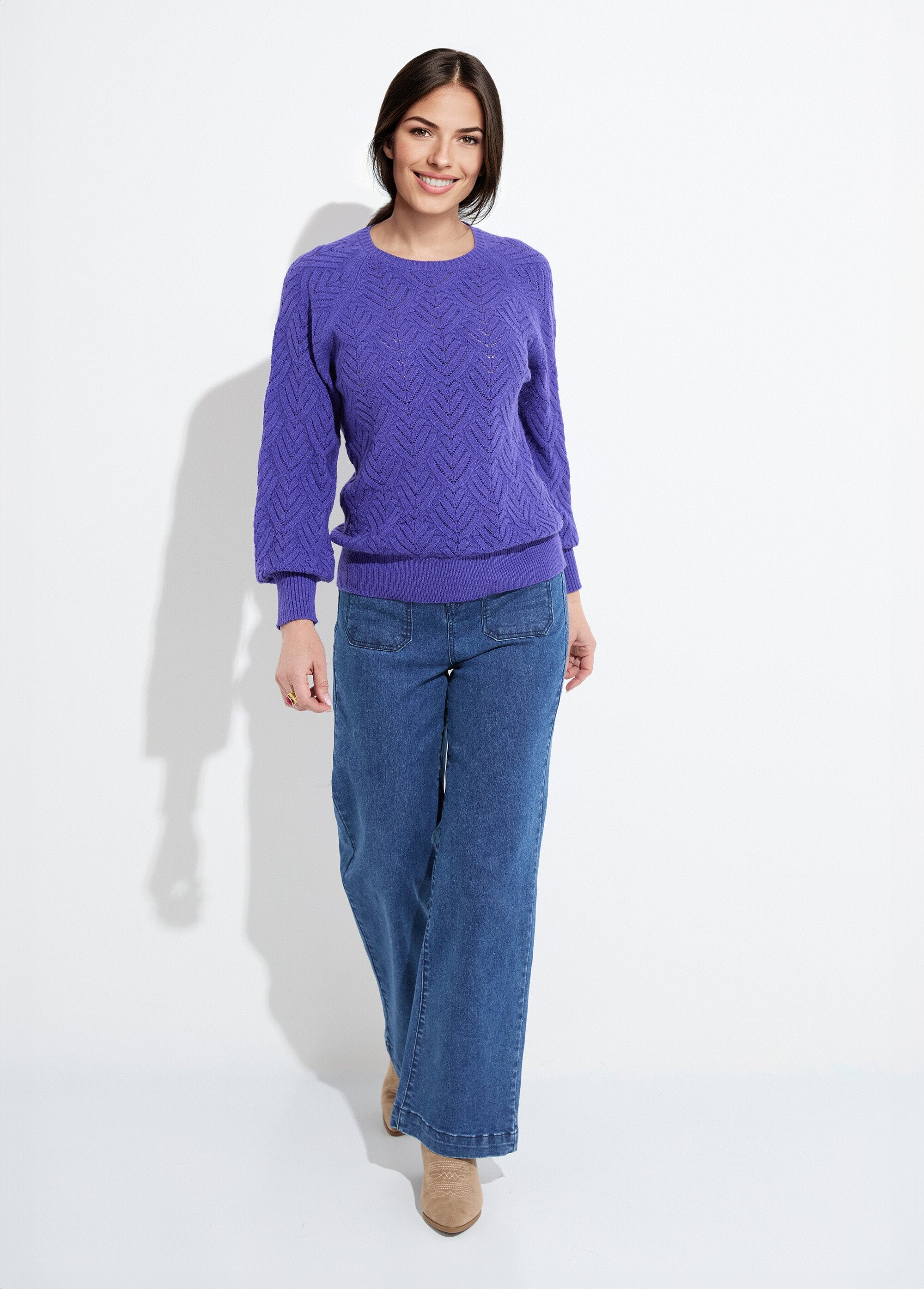 Suéter_curto_e_macio_de_gola_redonda_com_padrão_vazado_Violet_SF1_slim