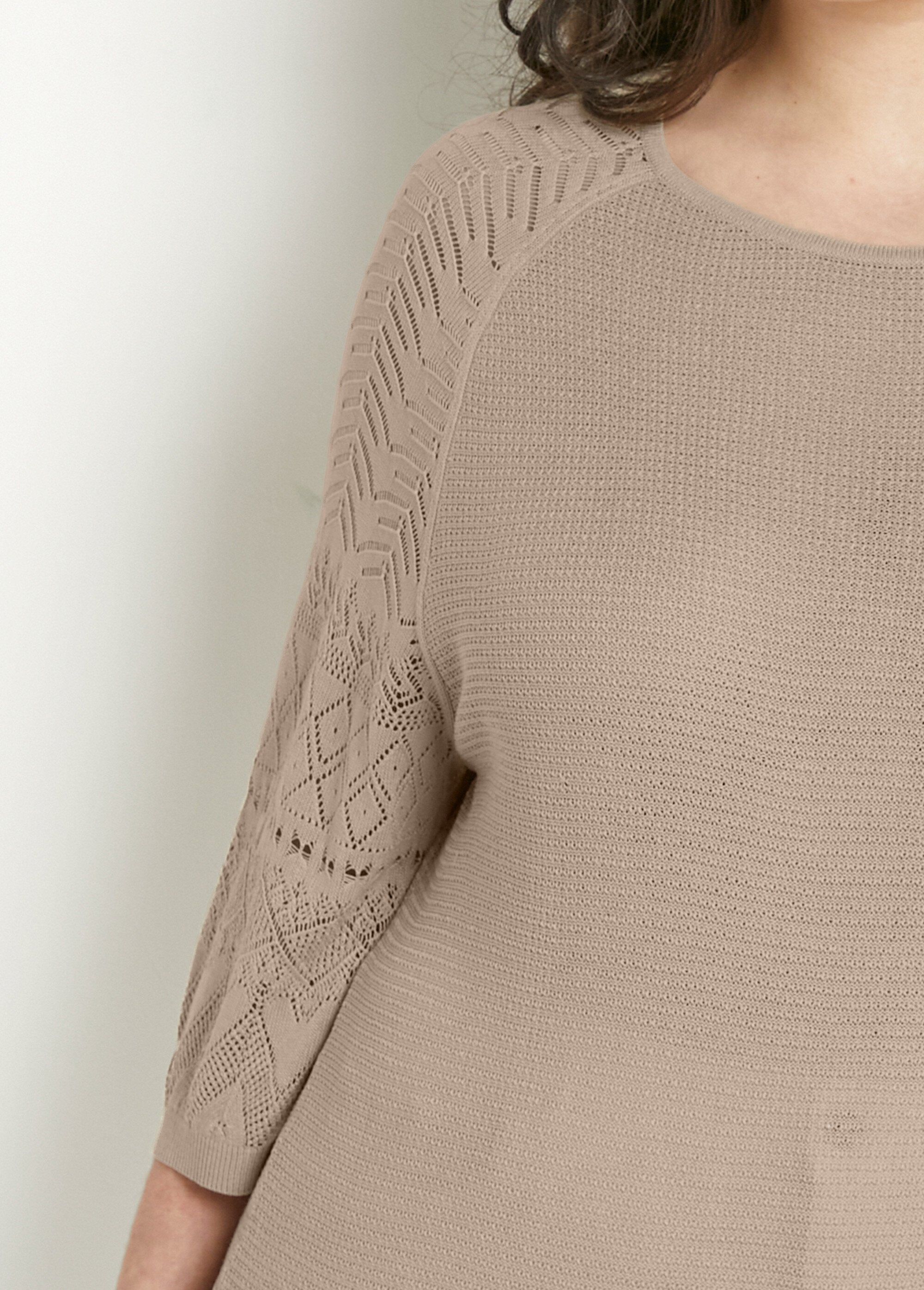 Suéter_leve_com_mangas_raglan_3/4_e_gola_redonda_Beige_DE1_curvy