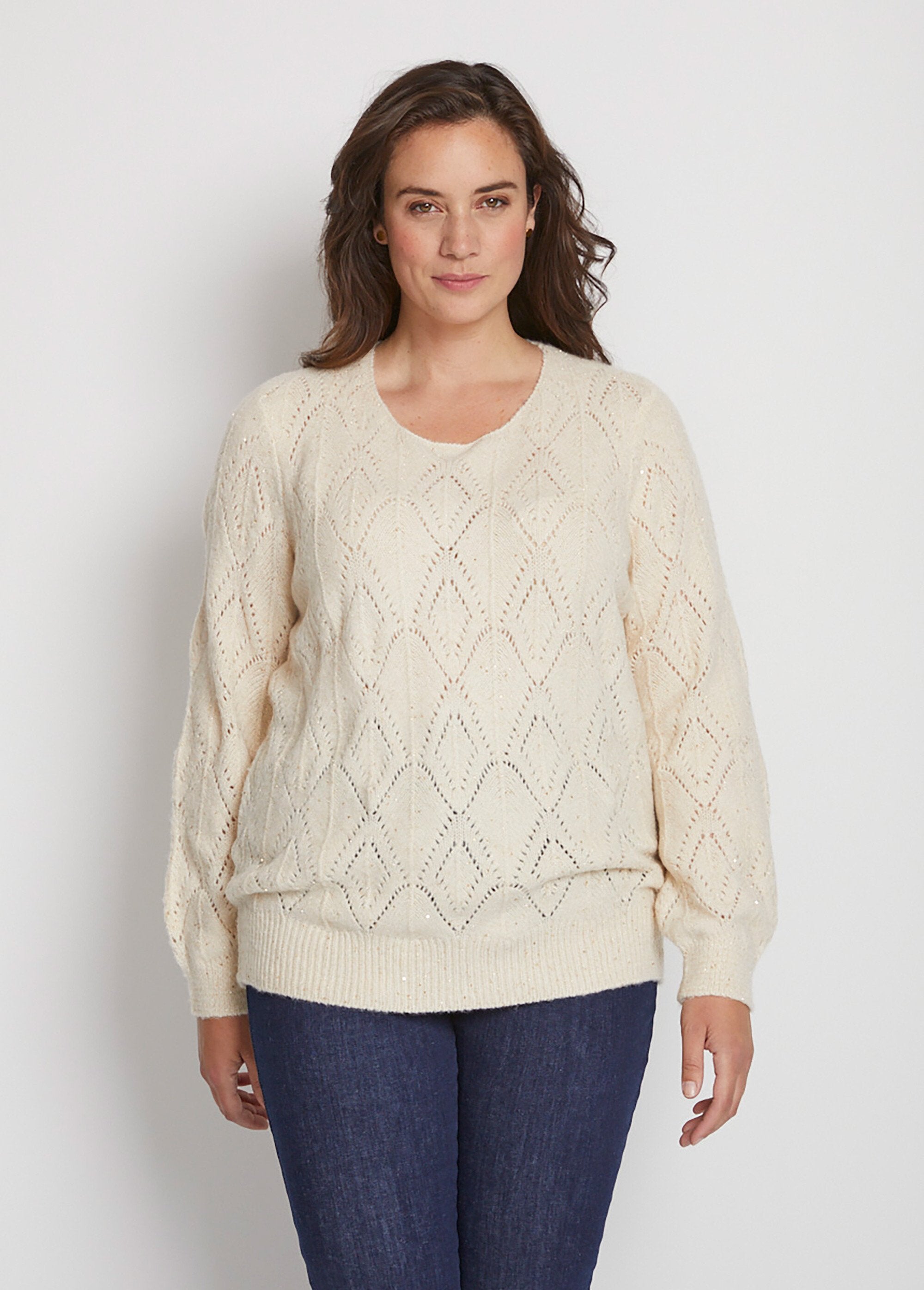 Pull_maille_ajourée_scintillante_col_rond_Sable_FA1_curvy