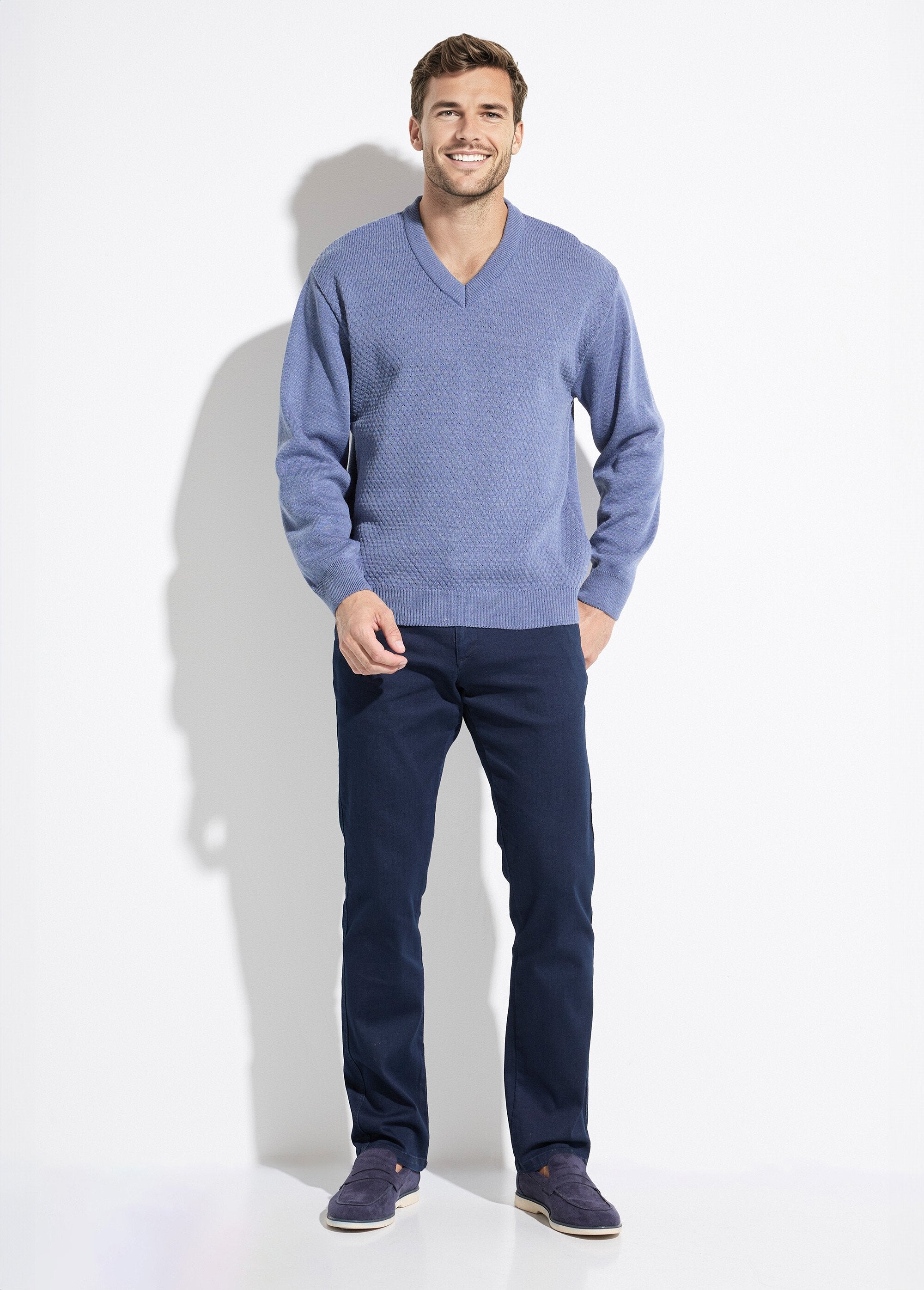Suéter_de_lã_tricotado_com_decote_em_V_e_mangas_compridas_Bleu_SF1_slim