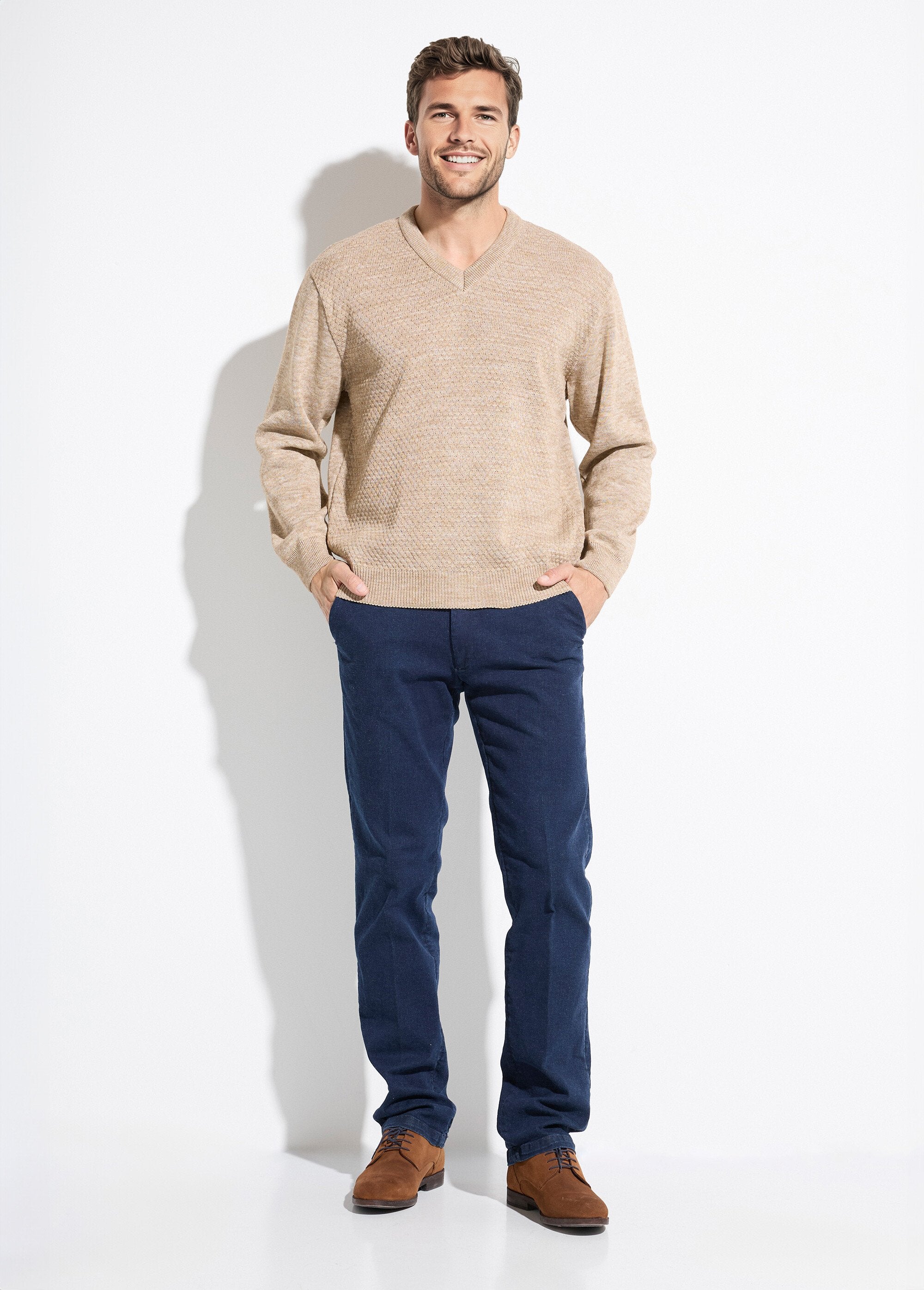 Suéter_de_lã_tricotado_com_decote_em_V_e_mangas_compridas_Beige_SF1_slim