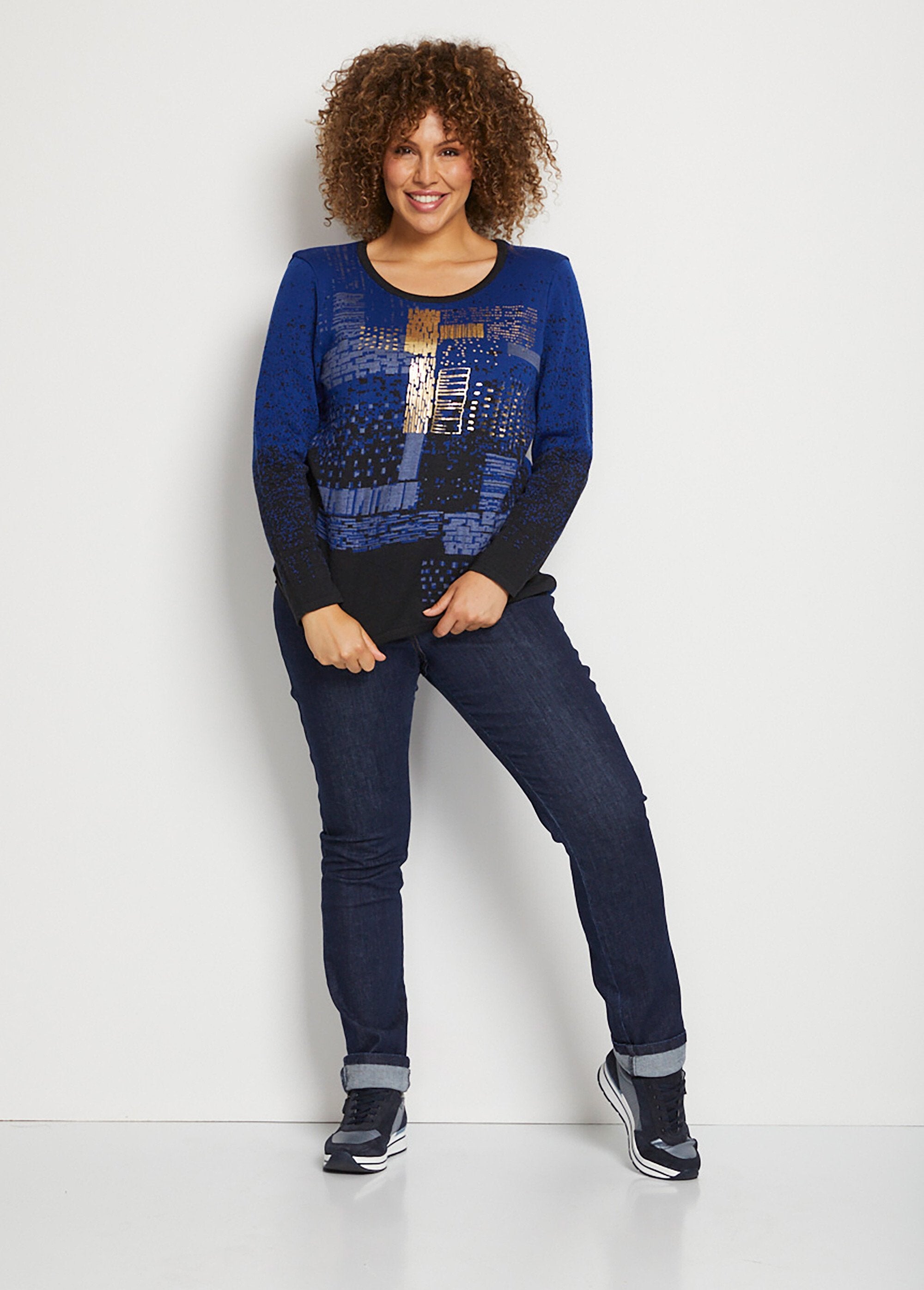 Suéter_quente_em_jacquard_de_lã_merino_com_gola_redonda_Preto_e_azul_SF1_curvy