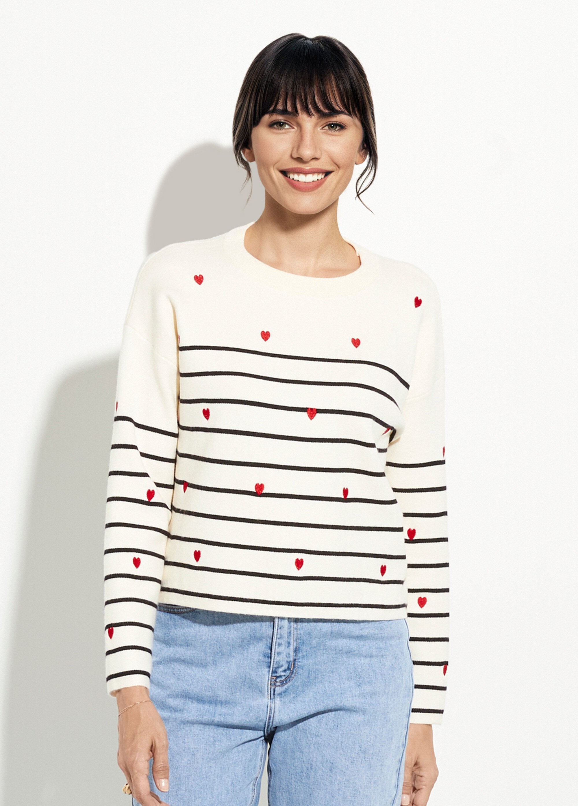 Pull_marin_épais_rayures_et_coeur,_col_rond_Ecru_raye_marine_FA1_slim