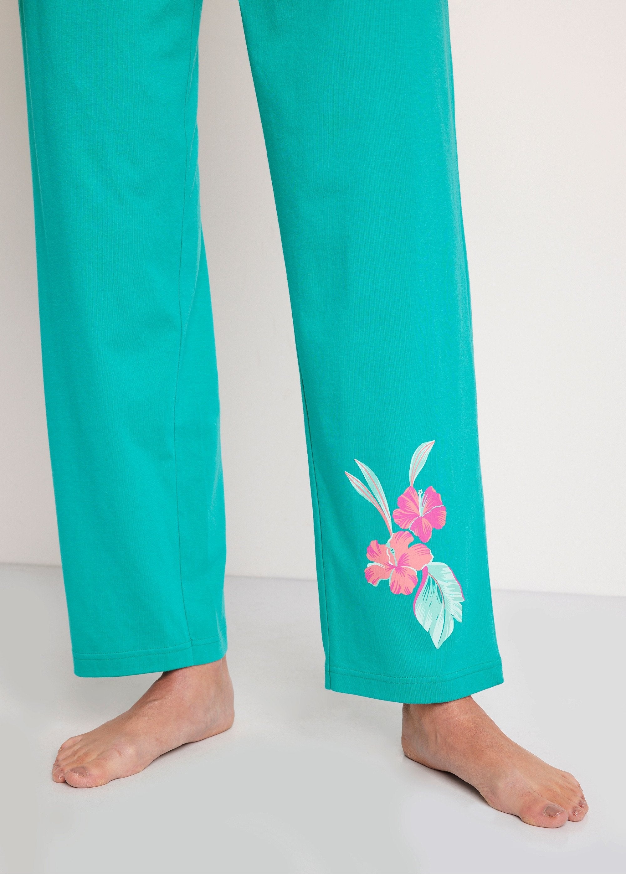 Pijama_de_algodão_com_botões_e_estampa_exótica_Estampa_tropical_DE2_slim