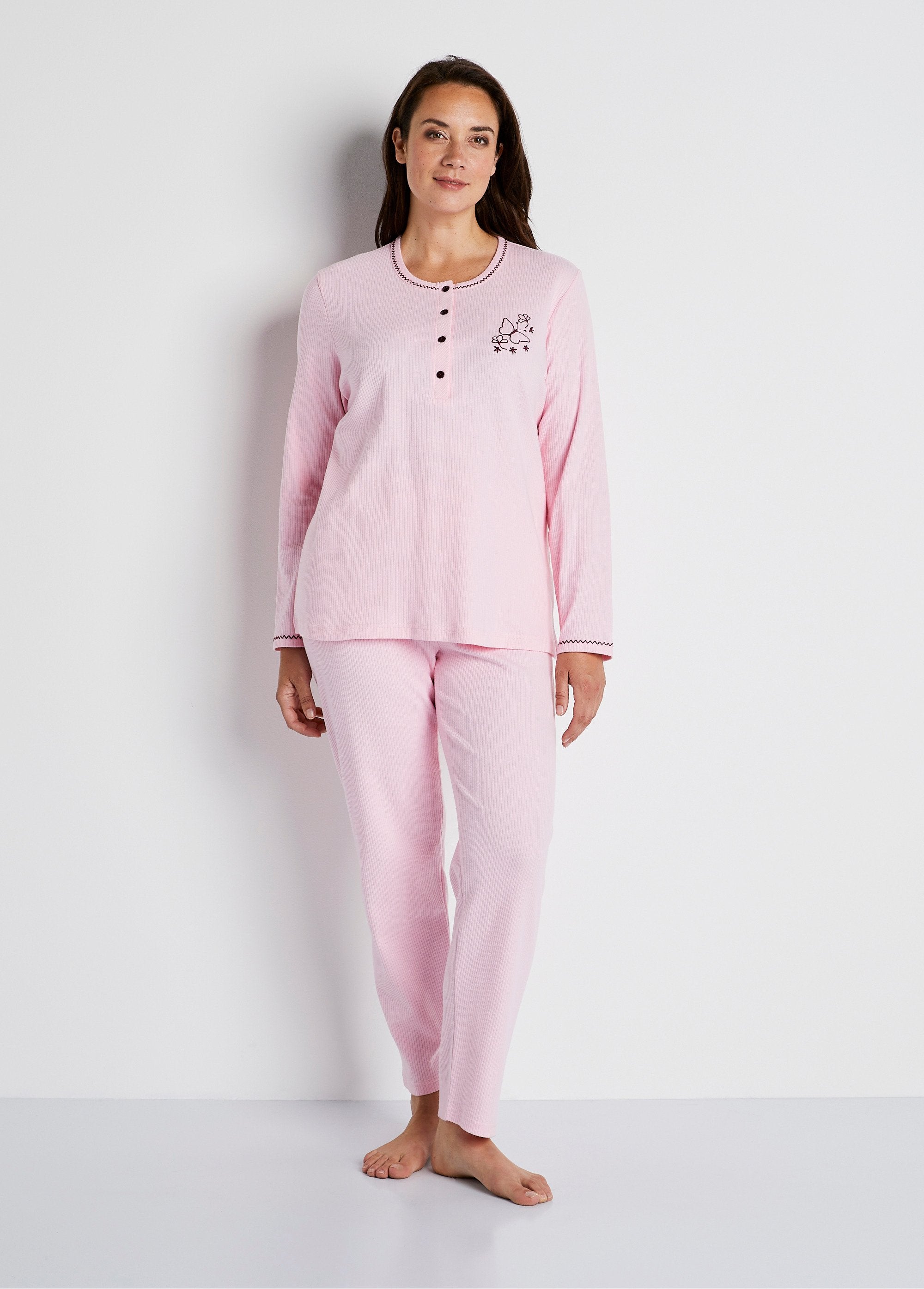 Pijama_bordado_ROSA_FA1_curvy