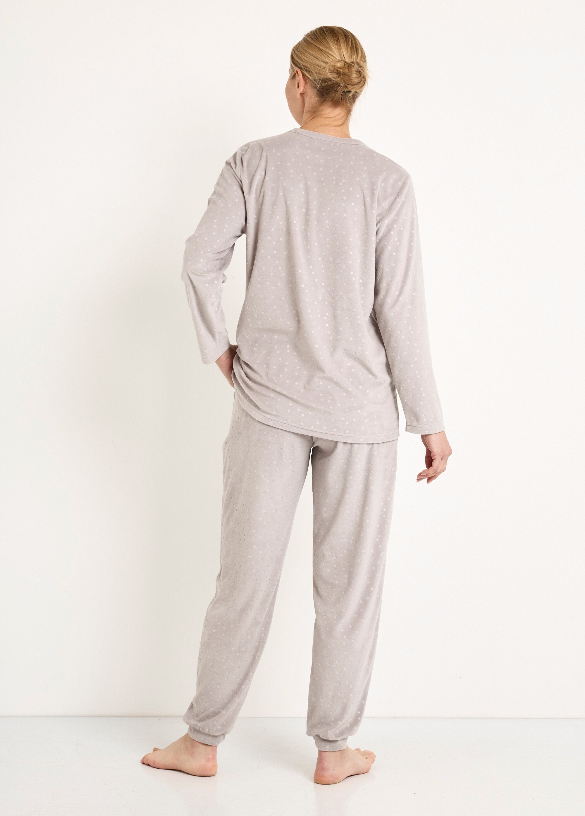 Calça_de_pijama_de_veludo_com_gola_redonda_e_bolinhas_em_relevo_Gris_DO1_slim