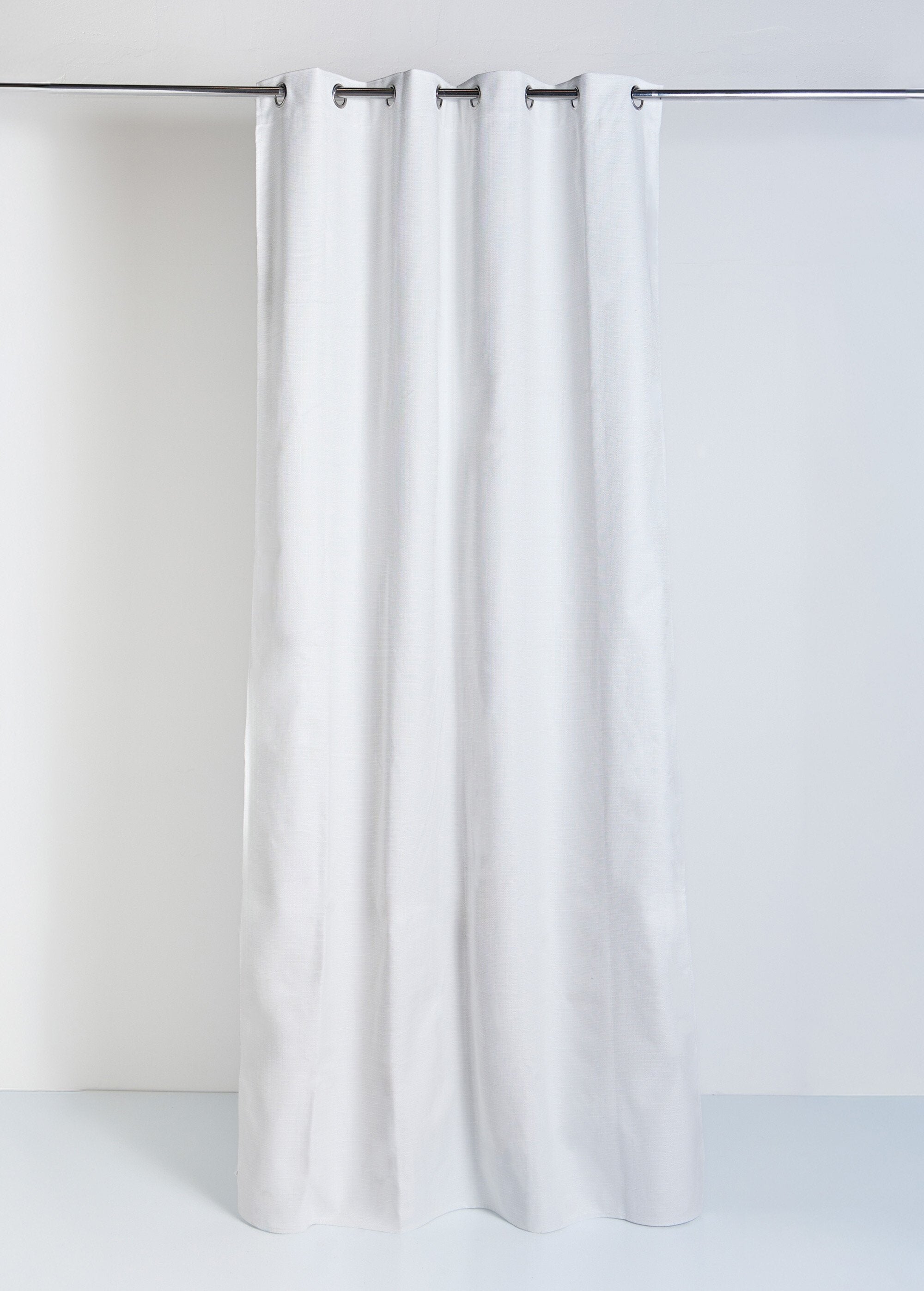 Cortina_blackout_1_painel_com_ilhós_Blanc_FA1_slim