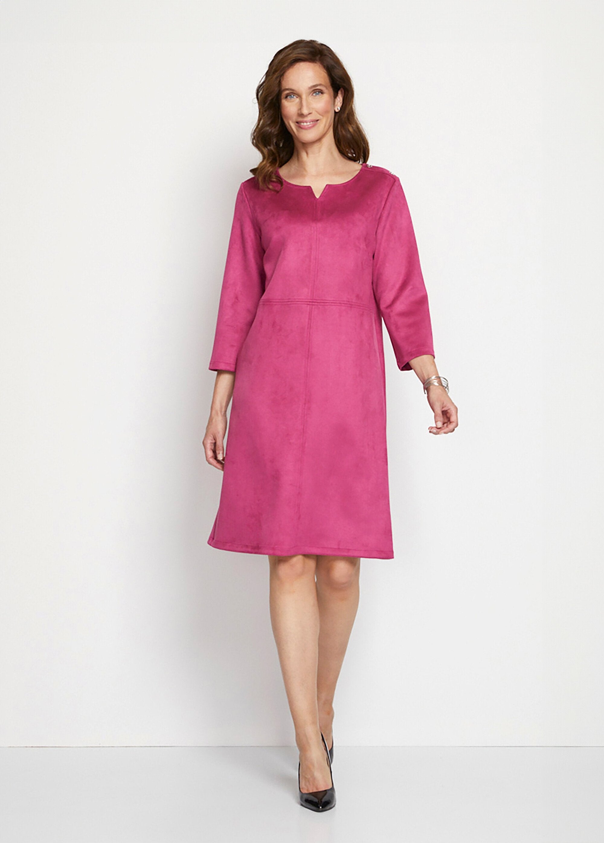 Vestido_curto_completo_em_camurça_lisa_Fúcsia_FA1_slim