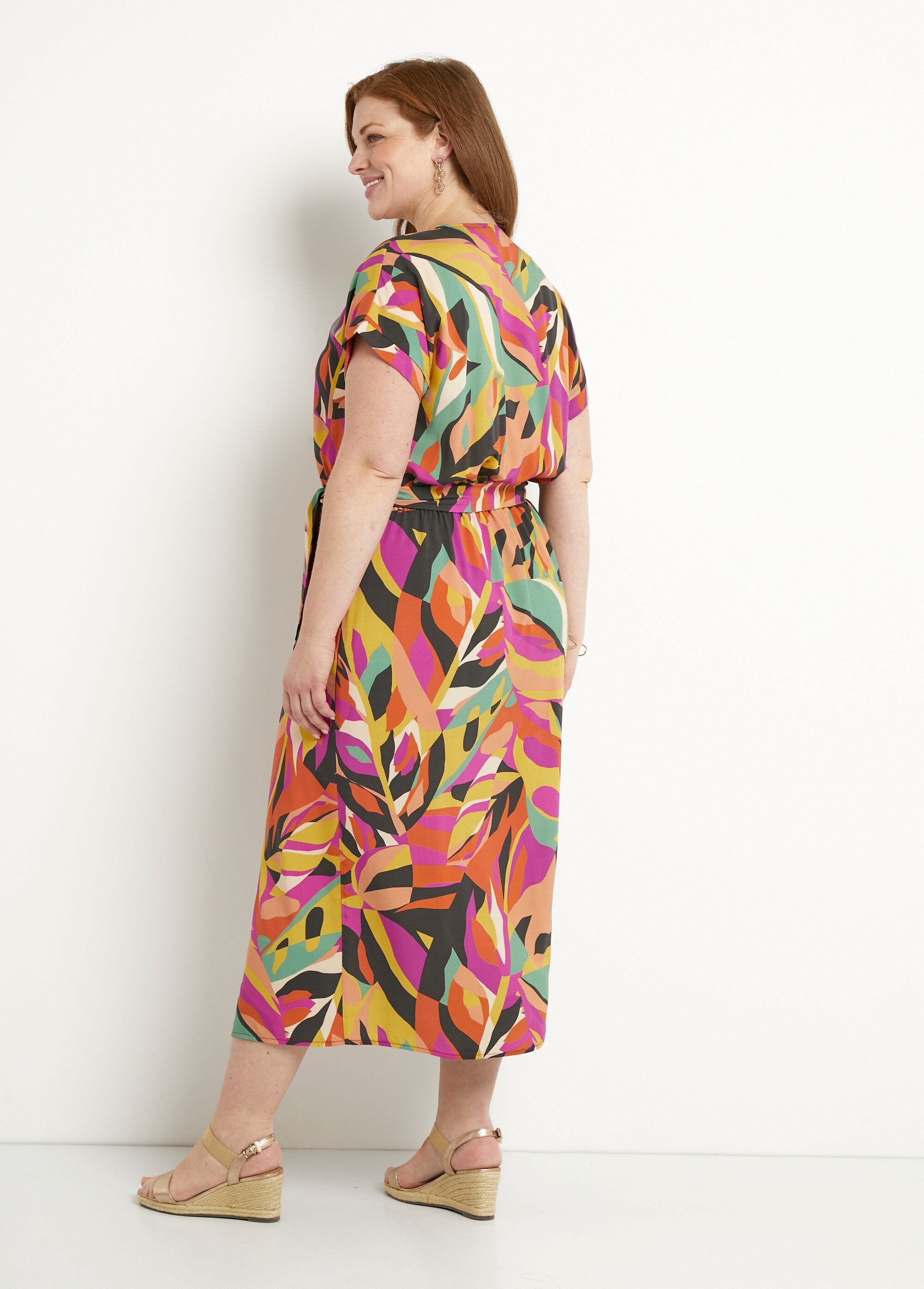 Vestido_curto_envelope_multicolorido_Multicolore_DO1_curvy