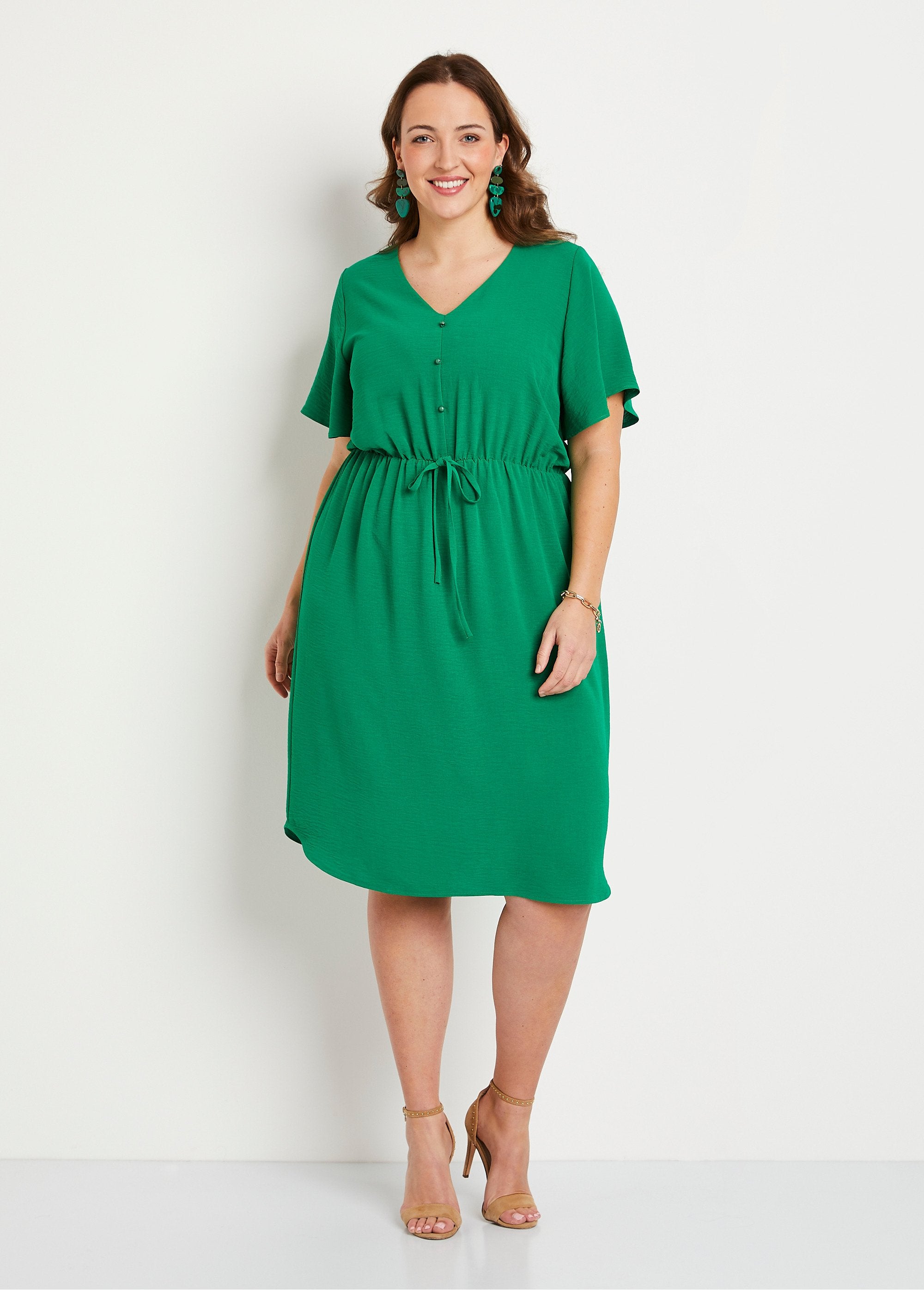 Vestido_curto_liso_e_largo_VERDE_FA1_curvy