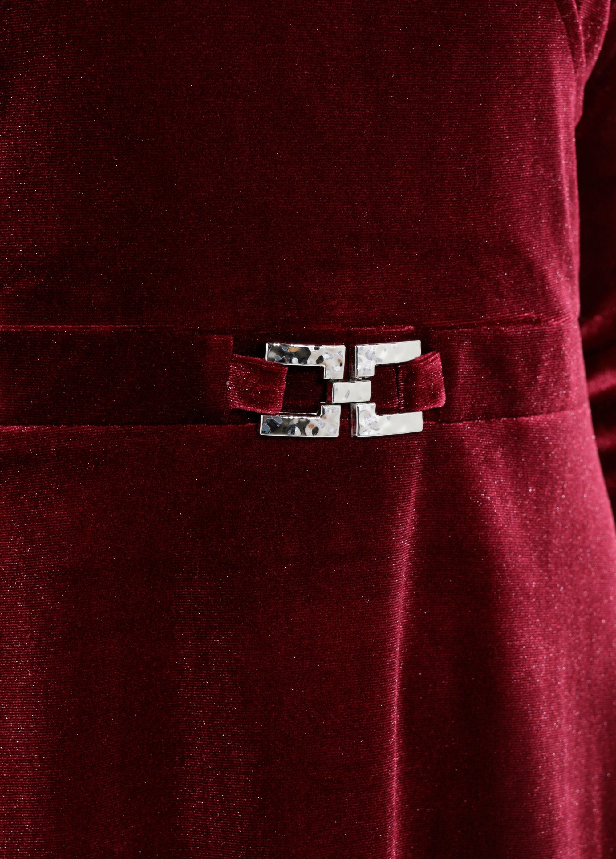 Vestido_de_veludo_com_gola_redonda_Bordeaux_DE2_slim