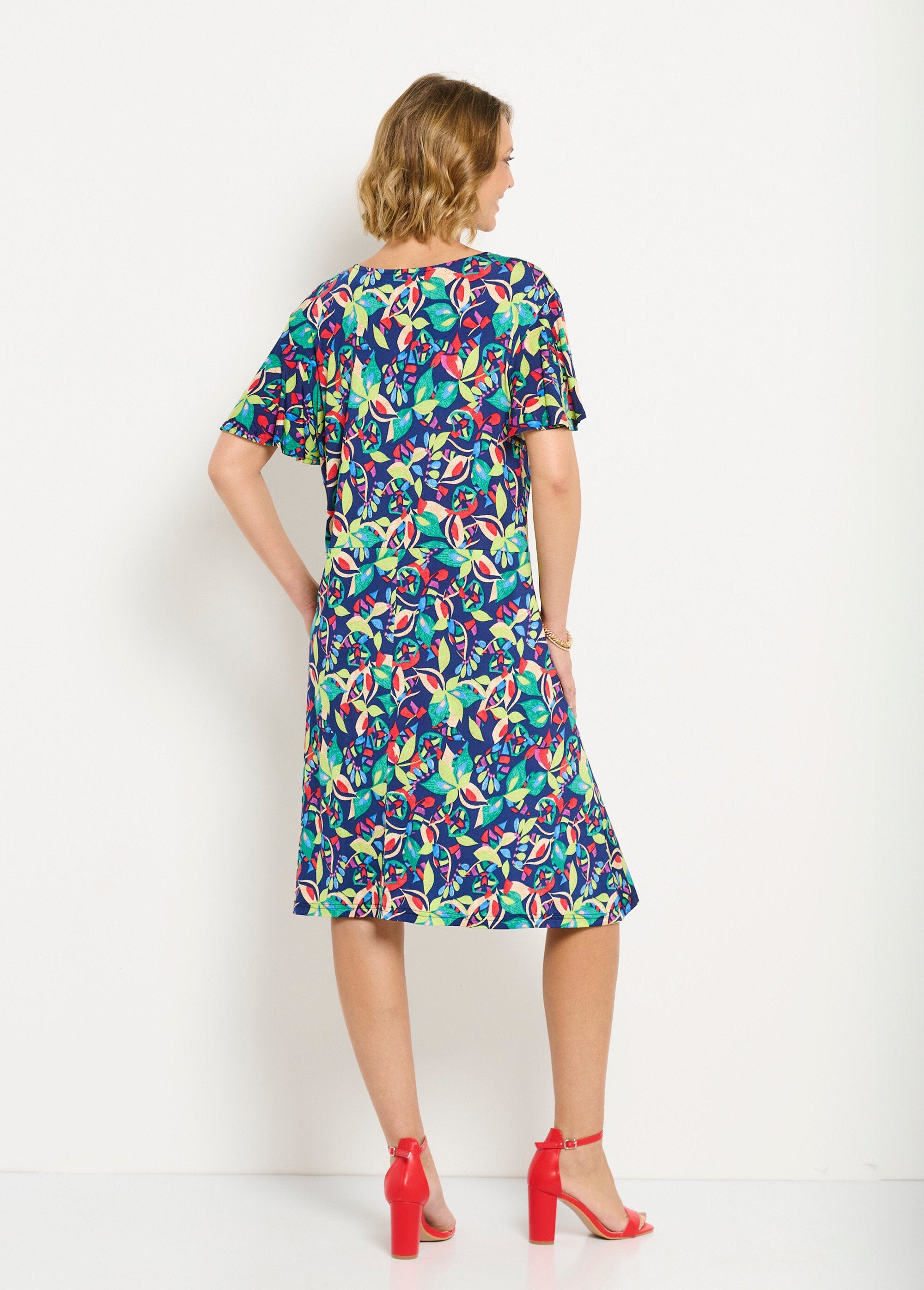 Vestido_curto_evasê_com_estampa_multicolorida_Imprime_marine_DO1_slim