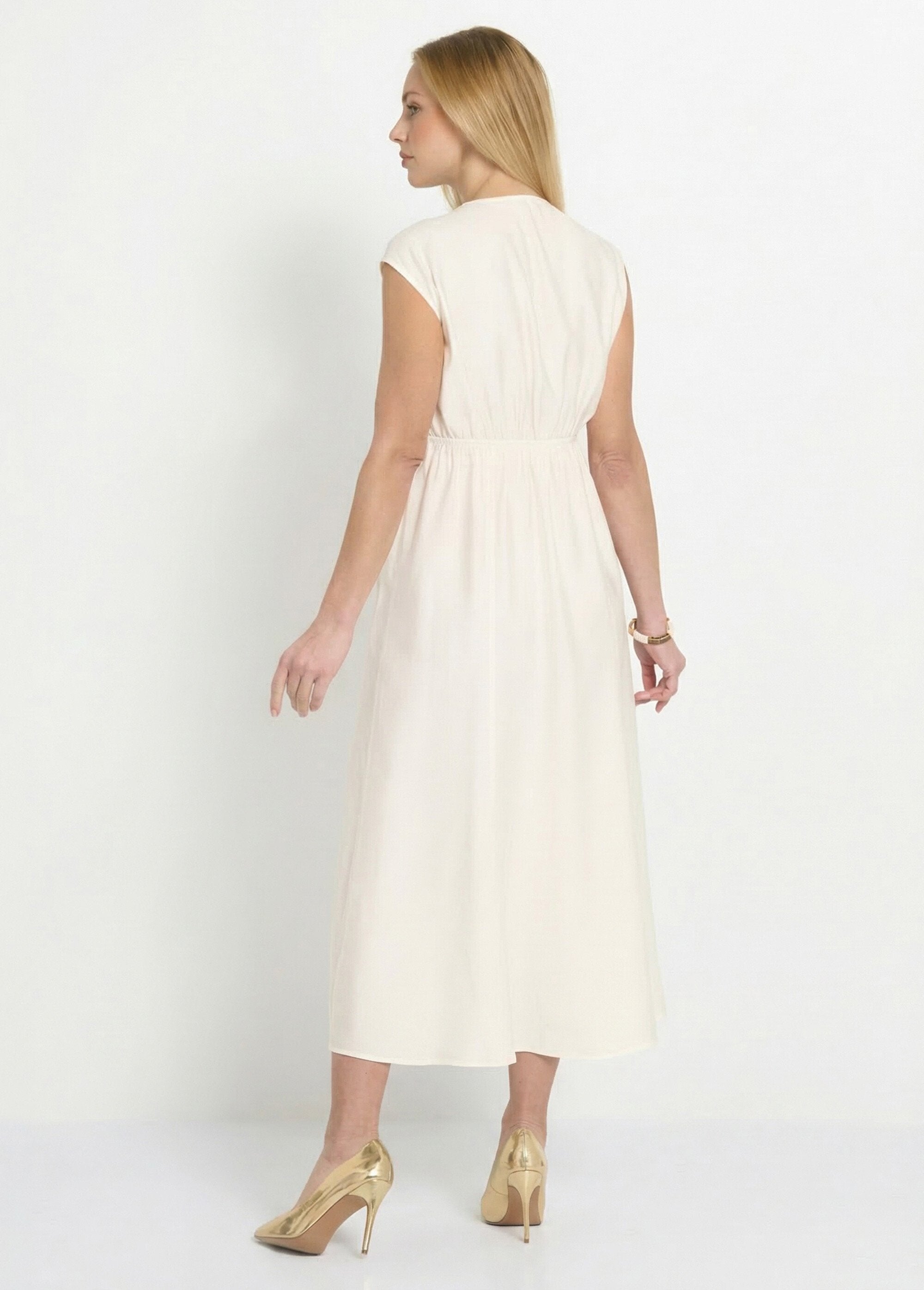 Vestido_longo_sem_mangas_com_decote_coração_Blanc_DO1_slim