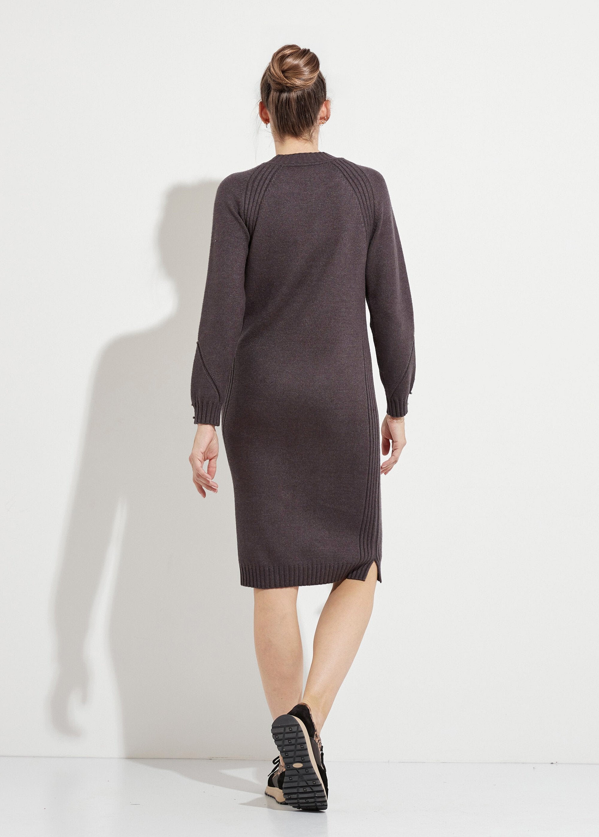 Vestido_suéter_de_gola_alta_com_detalhes_canelados_e_brilhantes_Gris_anthracite_DO1_slim