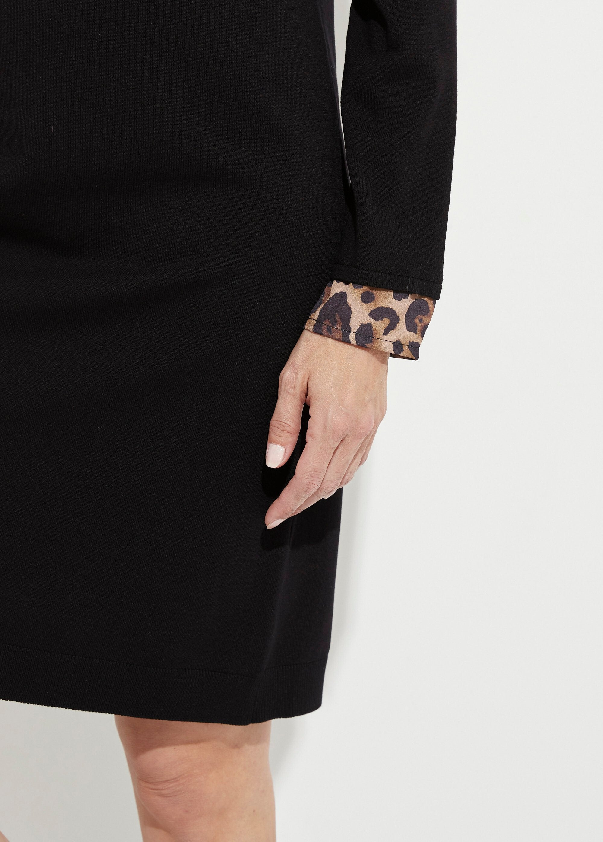 Vestido_suéter_preto_2_em_1_com_efeito_voile_e_estampa_de_oncinha_Noir_DE3_slim