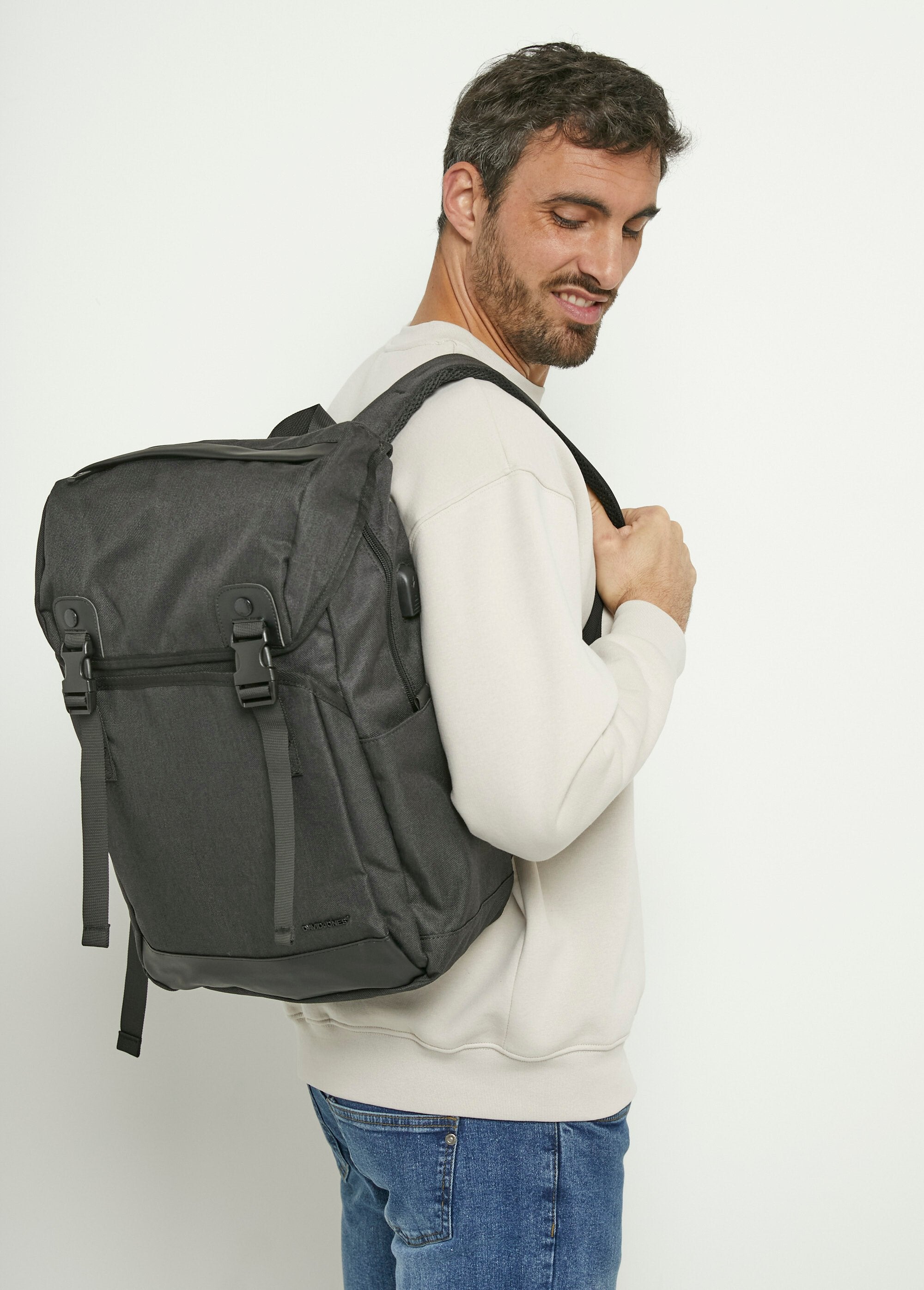 Mochila_urbana_com_vários_bolsos_Noir_DE1_slim