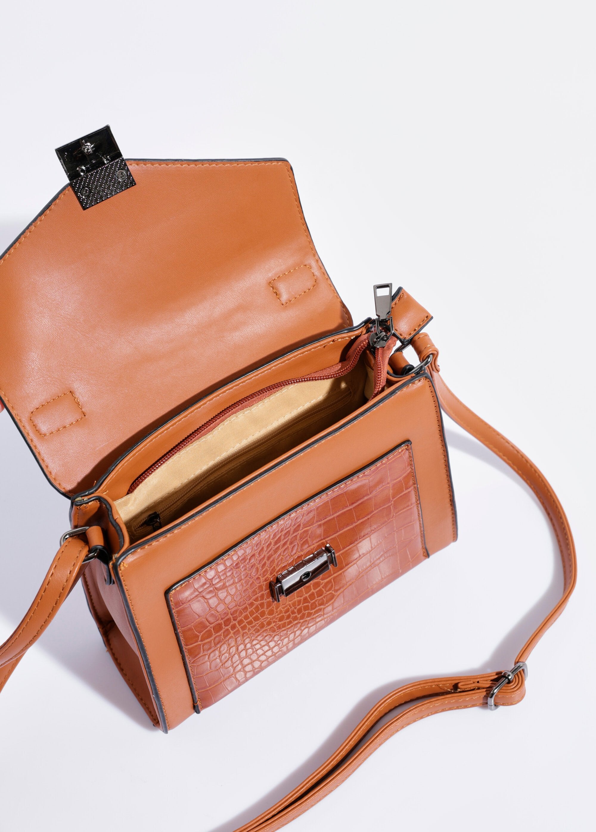 Bolsa_com_aparência_de_réptil,_alça_curta_Camel_DE1_slim