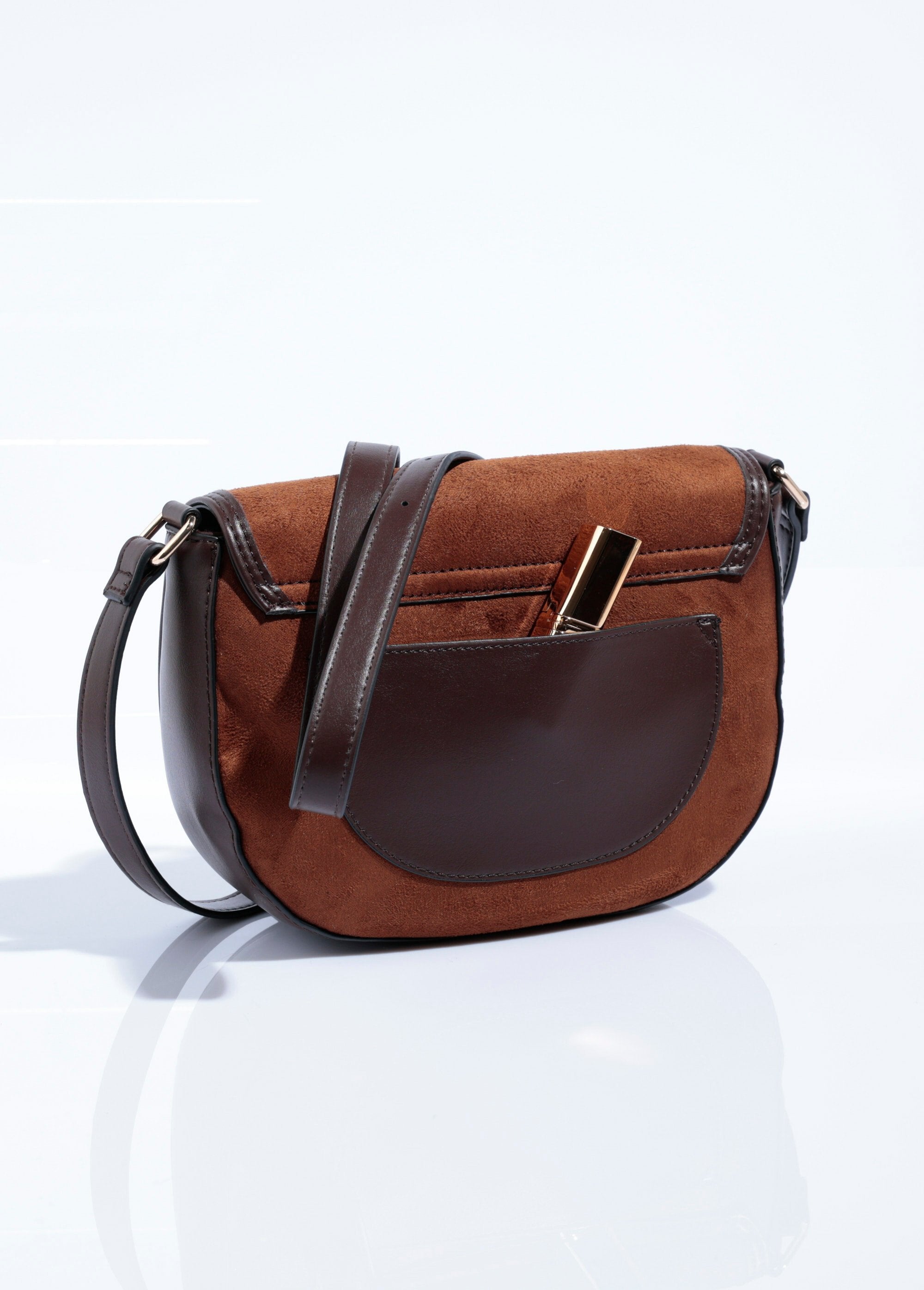 Sac_à_main_chic_demi_lune_en_suédine_Camel_DE2_slim