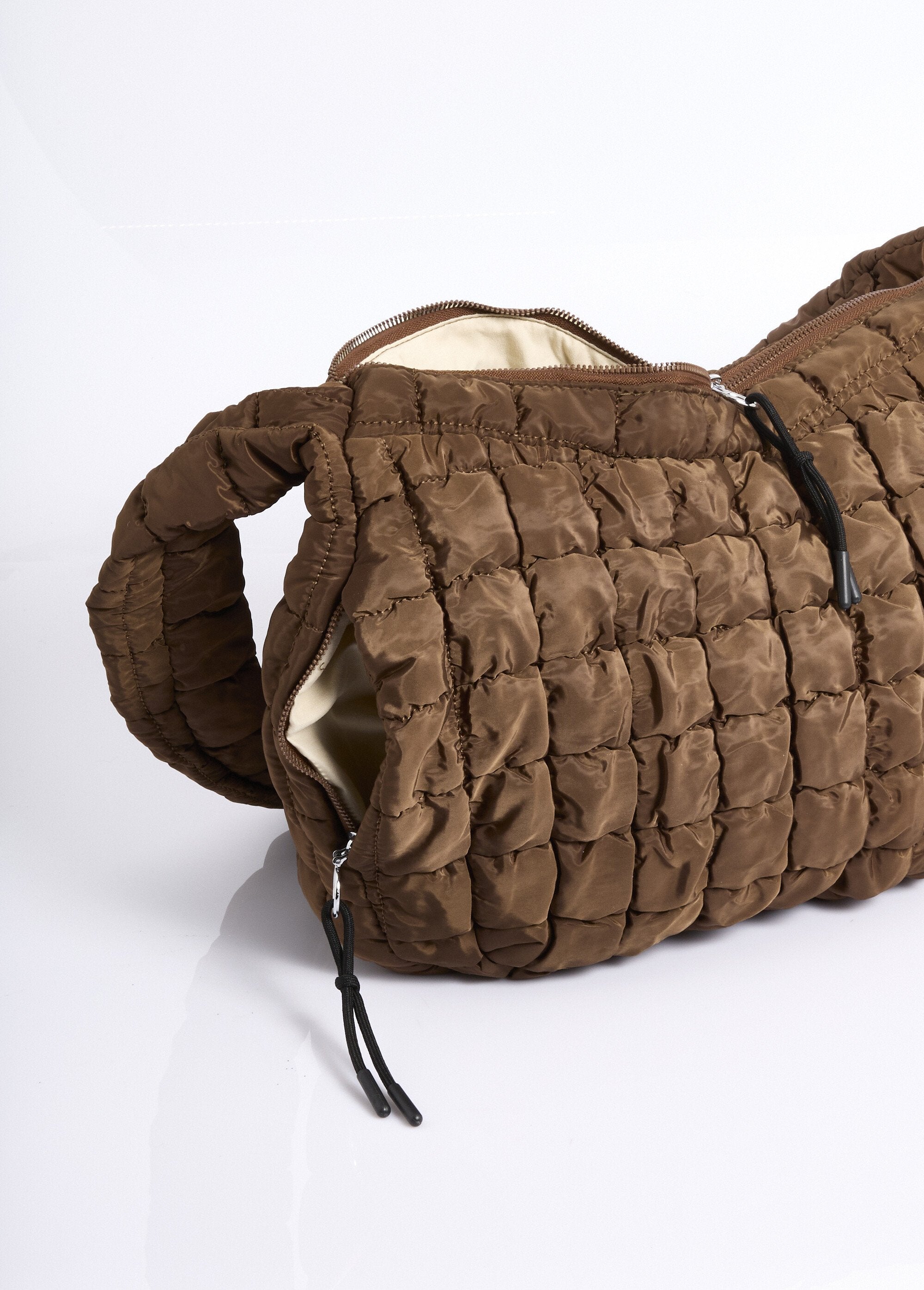 Sac_matelassé_zippé_à_bandoulière_Marron_DE1_slim