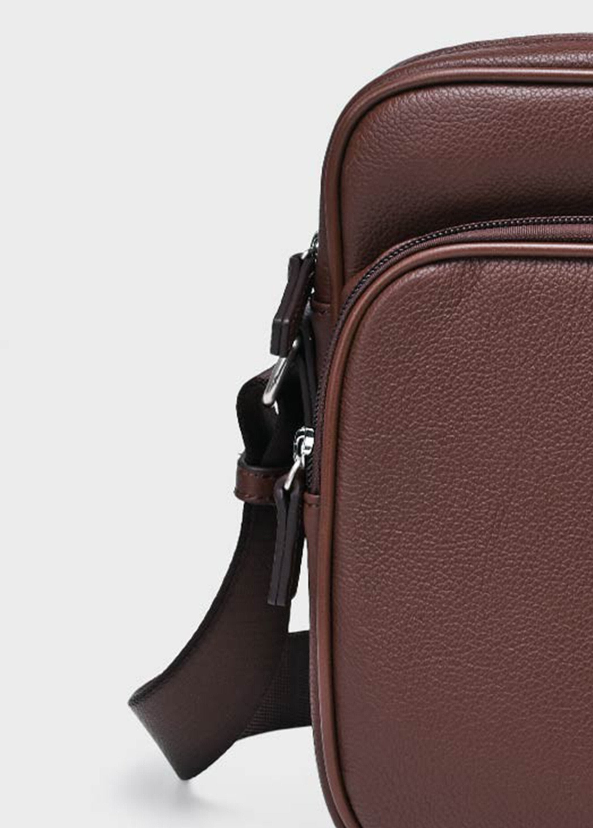 Bolsa_de_couro_elegante_com_vários_bolsos_Chocolat_DE1_slim