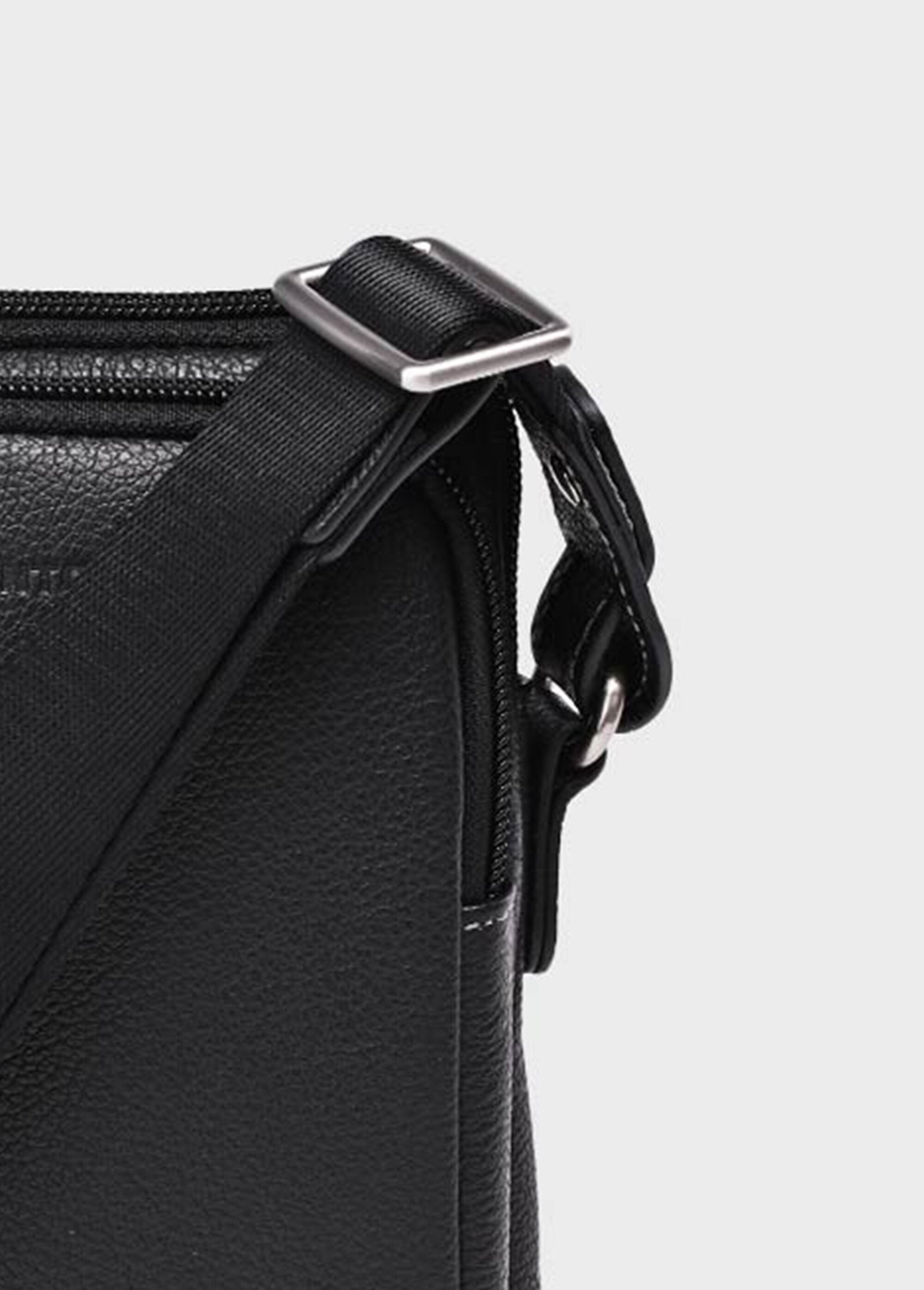 Bolsa_de_couro_elegante_com_vários_bolsos_Noir_DE1_slim