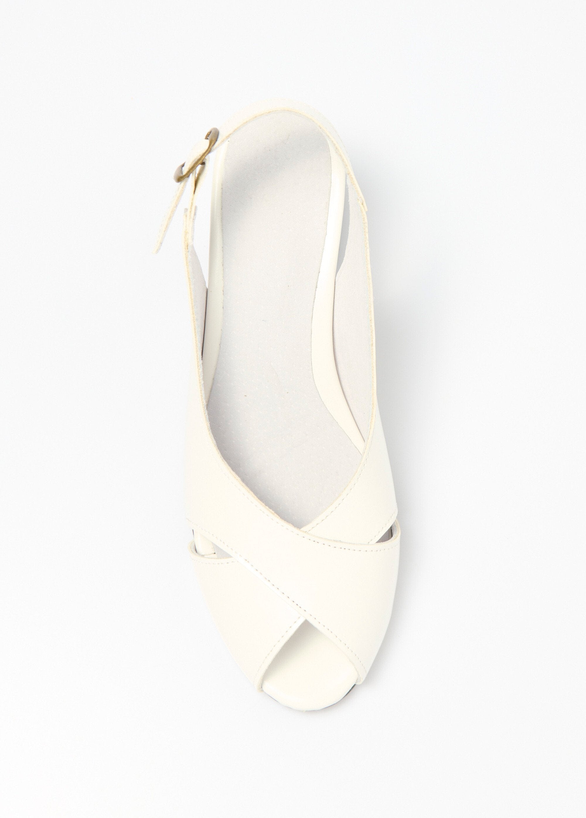 Sandálias_de_salto_alto_com_tiras_cruzadas_e_largura_confortável_Blanc_OV1_slim