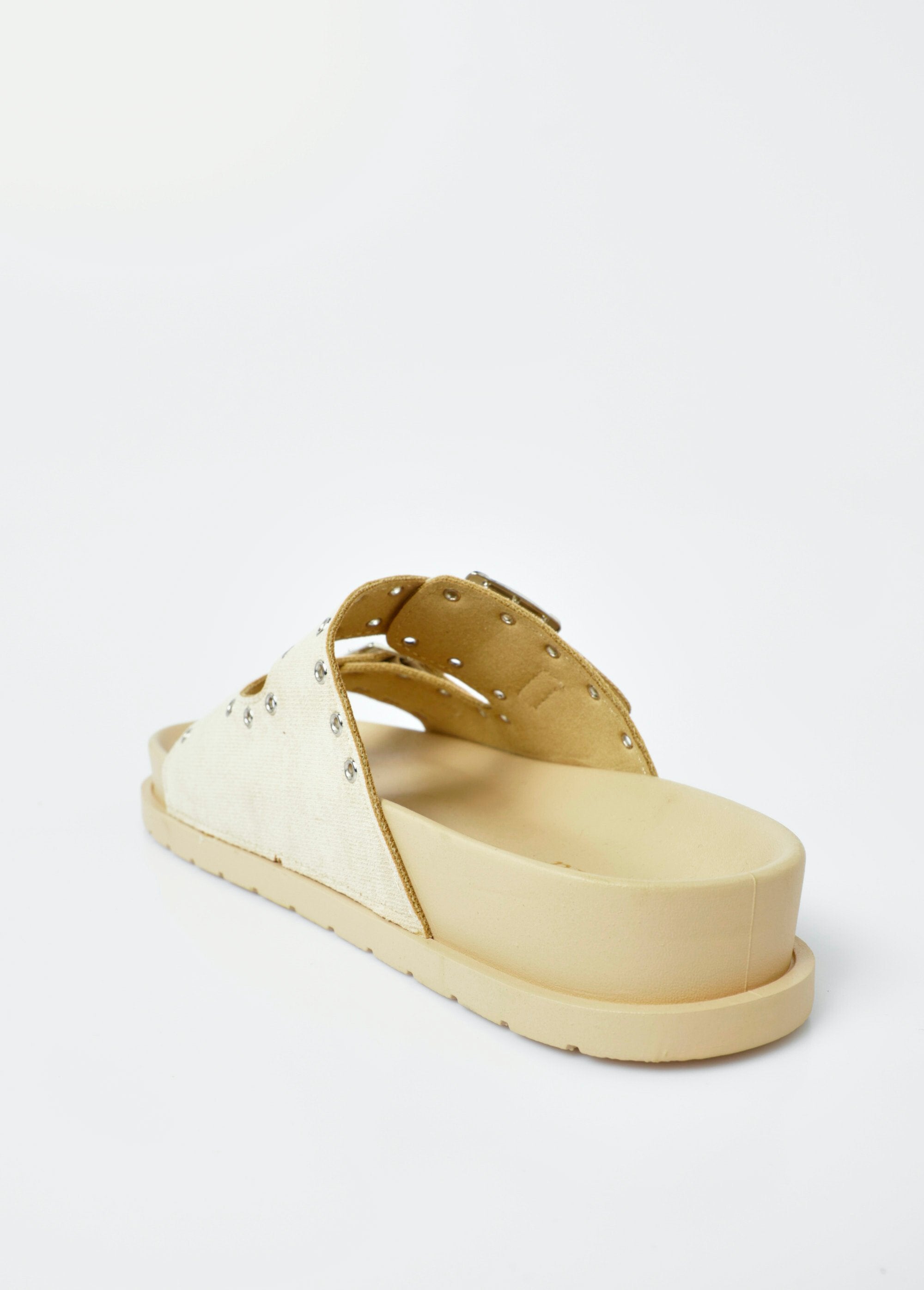 Sandálias_ergonômicas_com_fivelas_e_rebites_Beige_DO1_slim