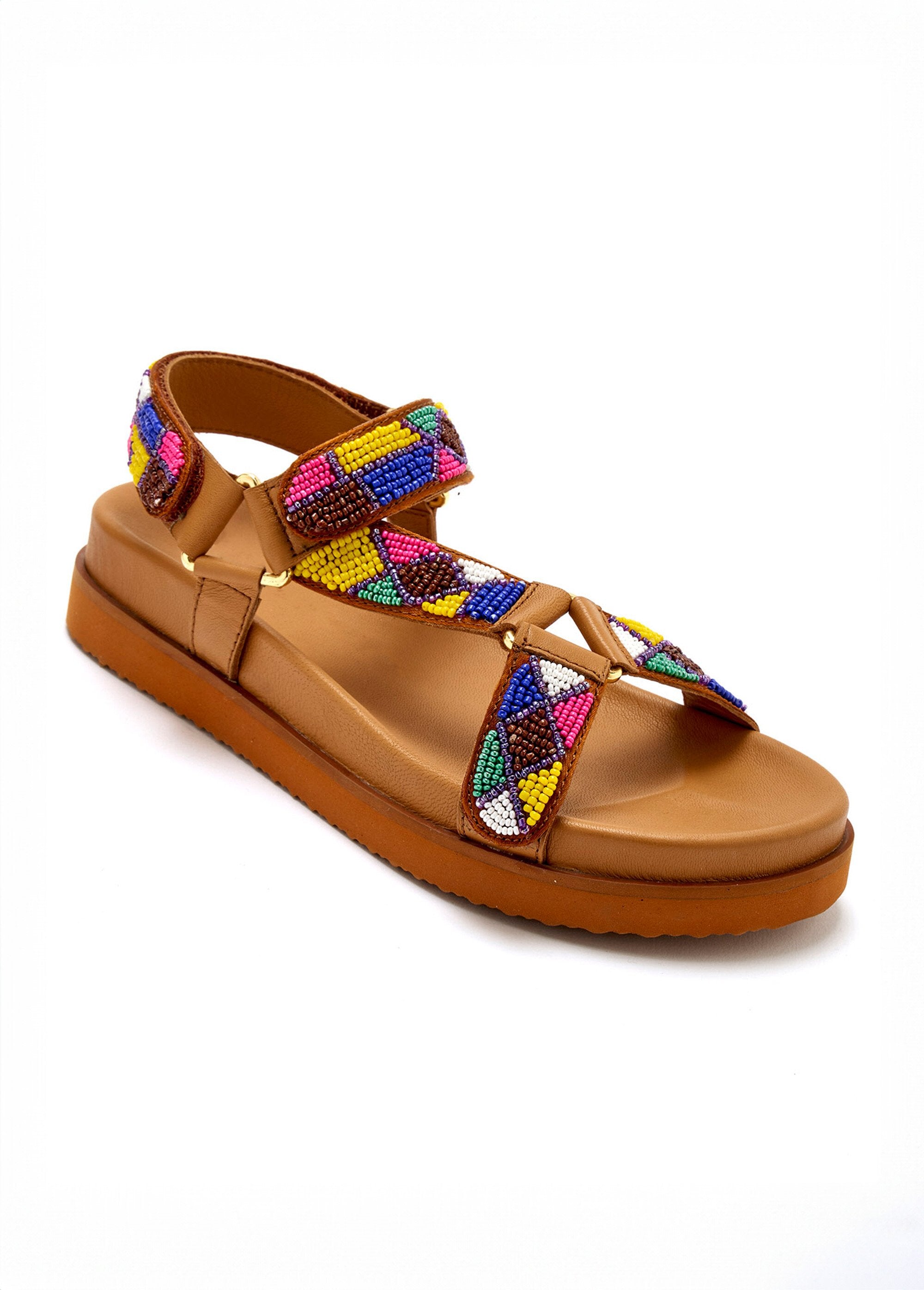 Sandálias_com_sola_ergonômica_e_tiras_de_pérolas_Marron_FA1_slim