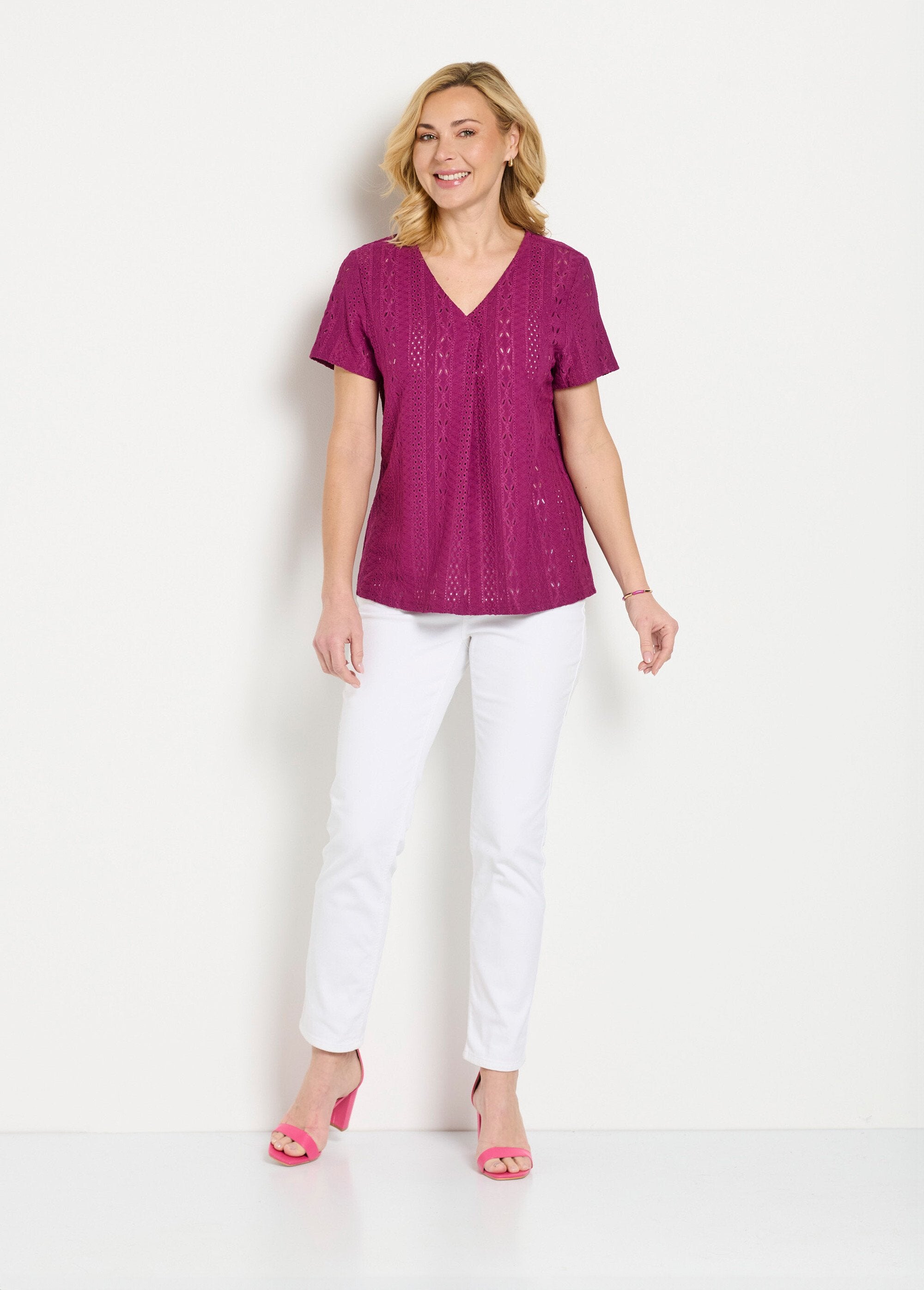 T-shirt_ample_col_V_uni_effet_broderie_Cassis_SF1_slim