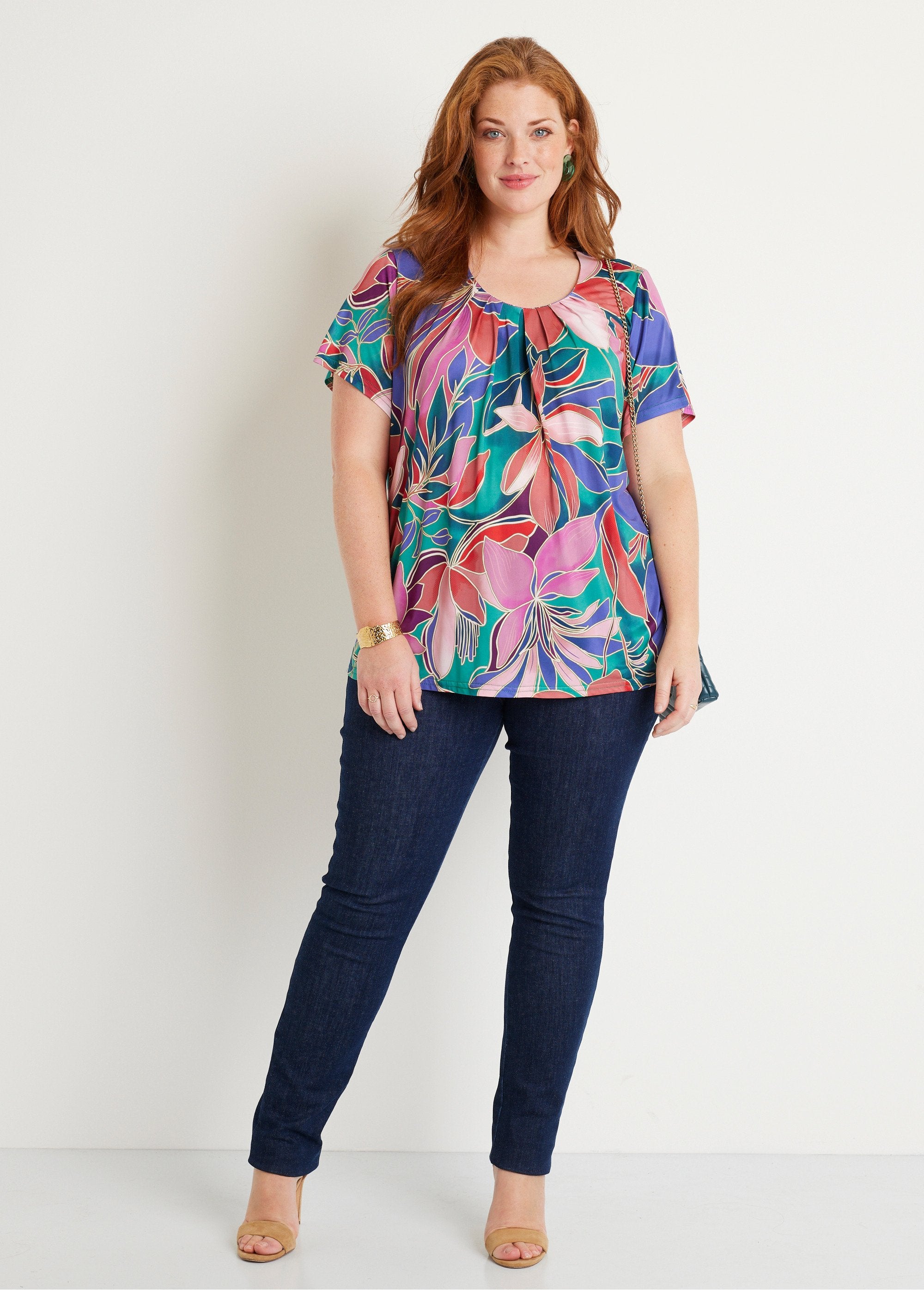 Camiseta_longa_floral_solta_com_mangas_curtas_Rosa_e_verde_SF1_curvy