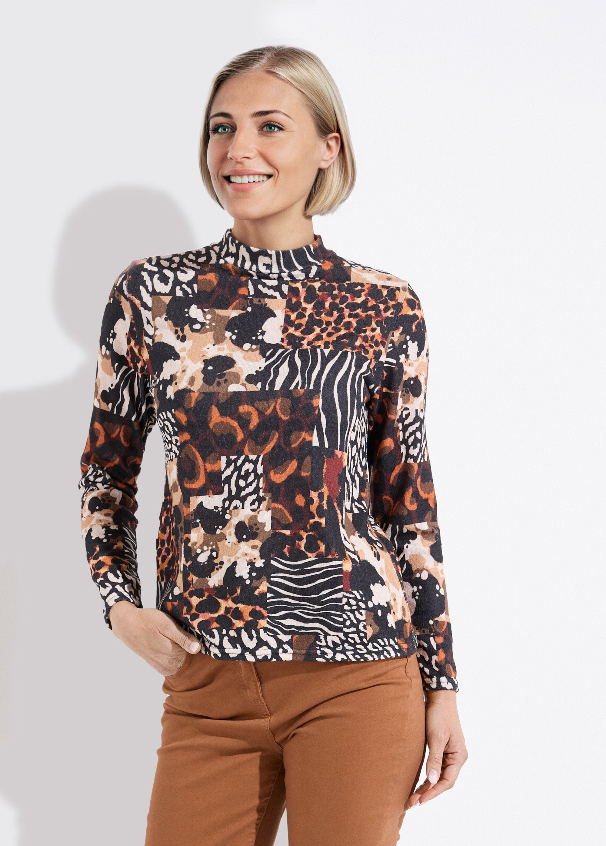Camiseta_de_gola_alta_com_estampa_animal_em_malha_quente_Noir_et_orange_FA1_slim