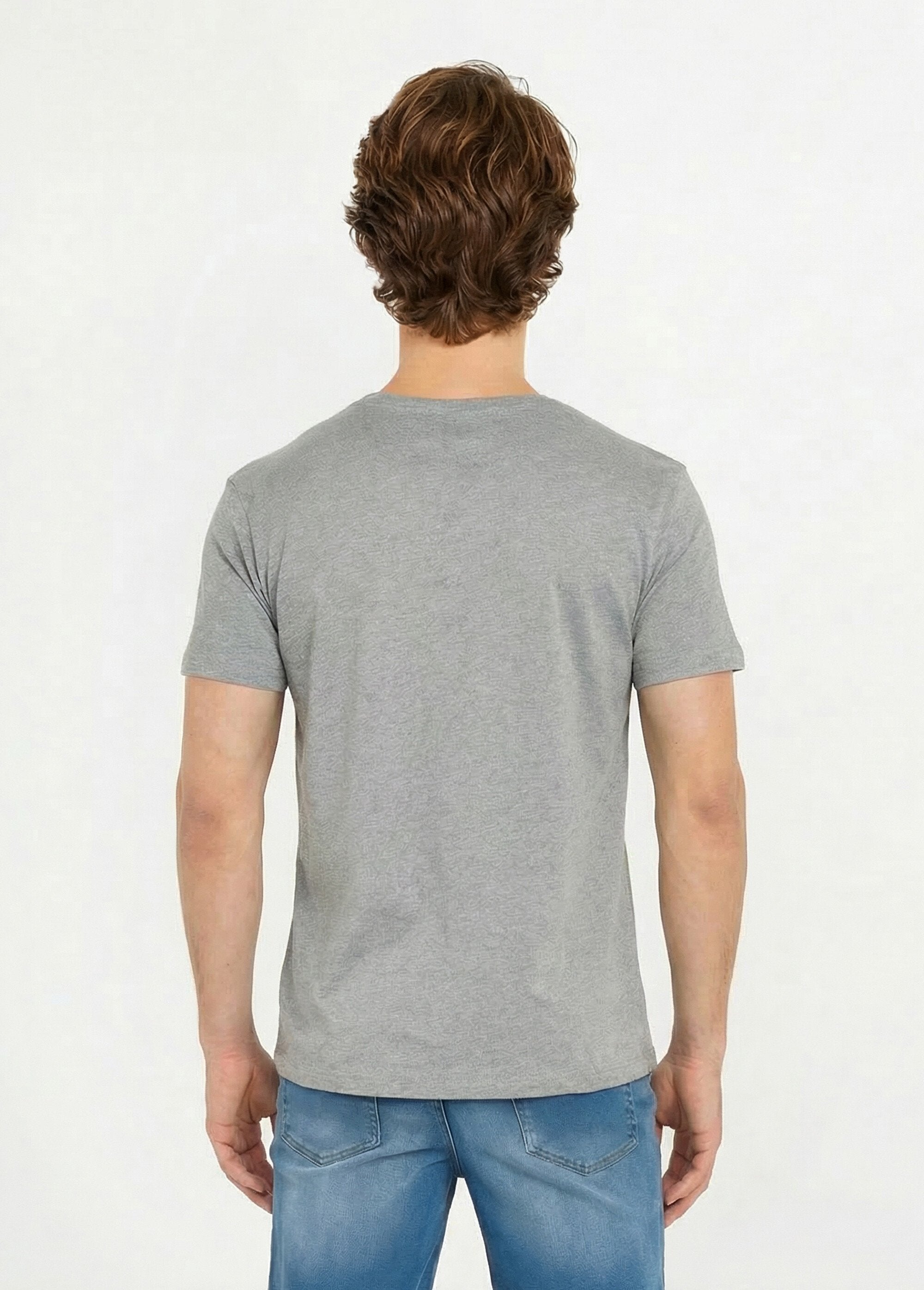 Camiseta_manga_curta_bordada_com_gola_redonda_Gris_chine_DO1_slim
