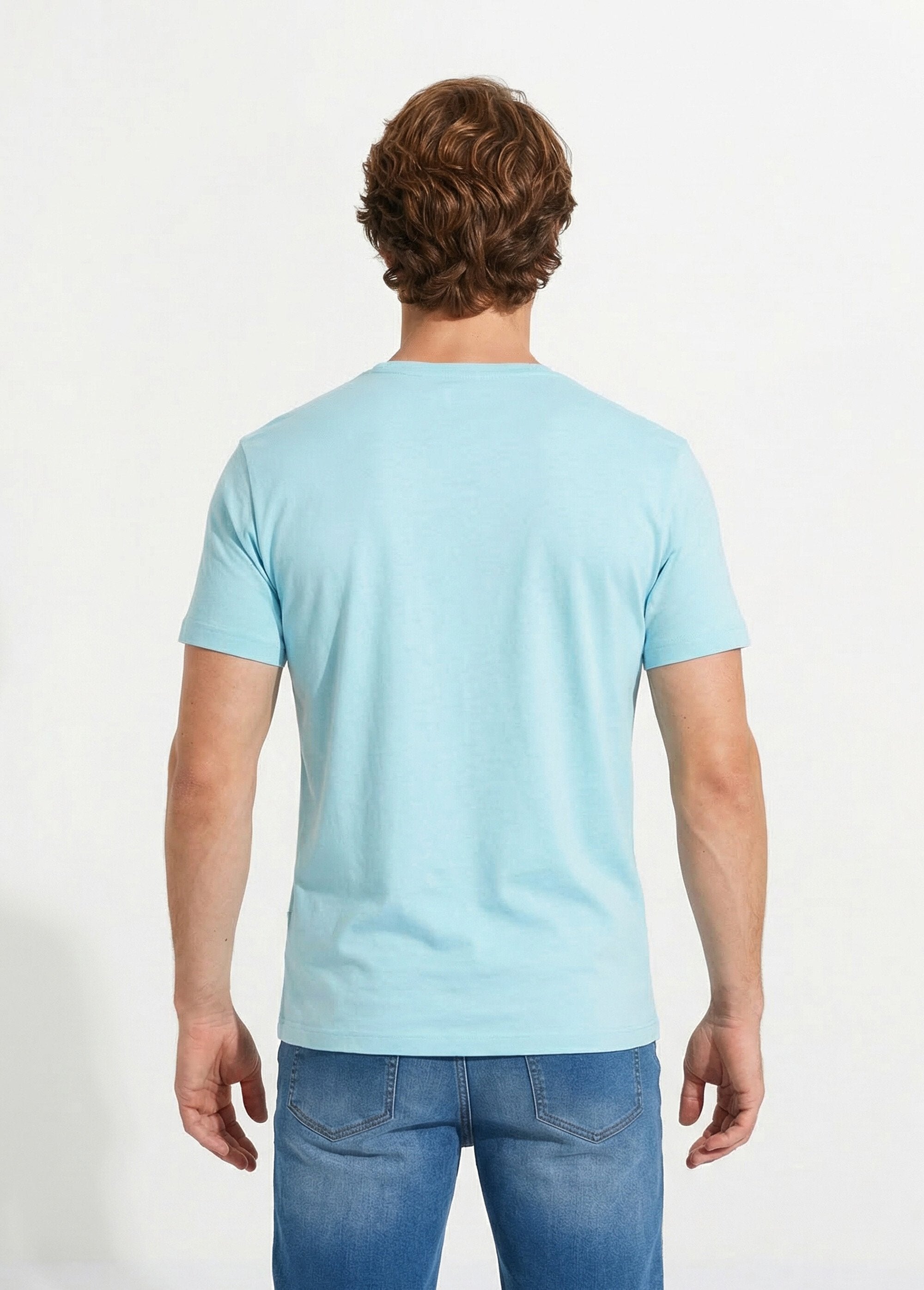 Camiseta_manga_curta_bordada_com_gola_redonda_Bleu_ciel_DO1_slim