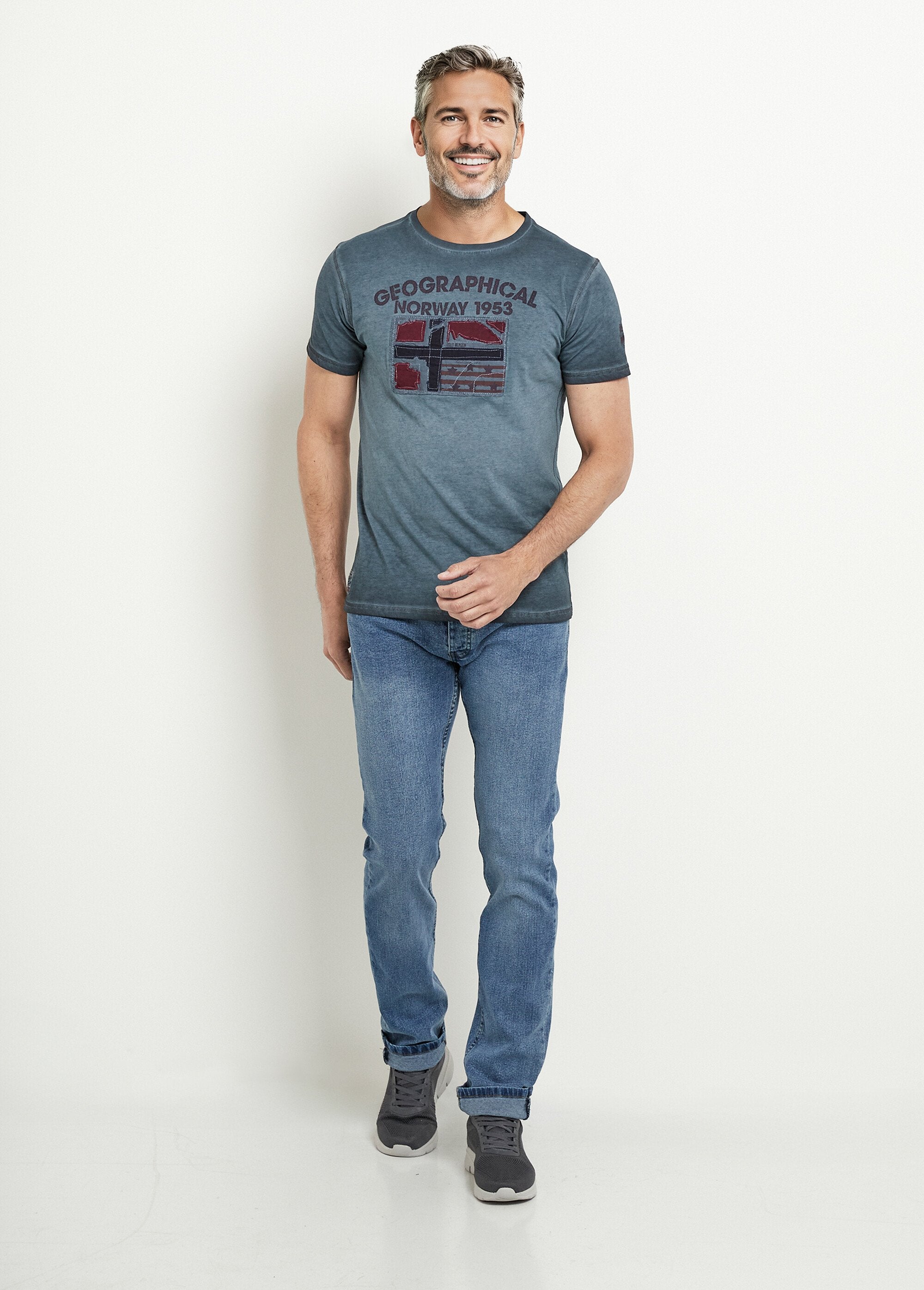 Camiseta_gola_redonda_com_bandeira_bordada_Marine_SF1_slim