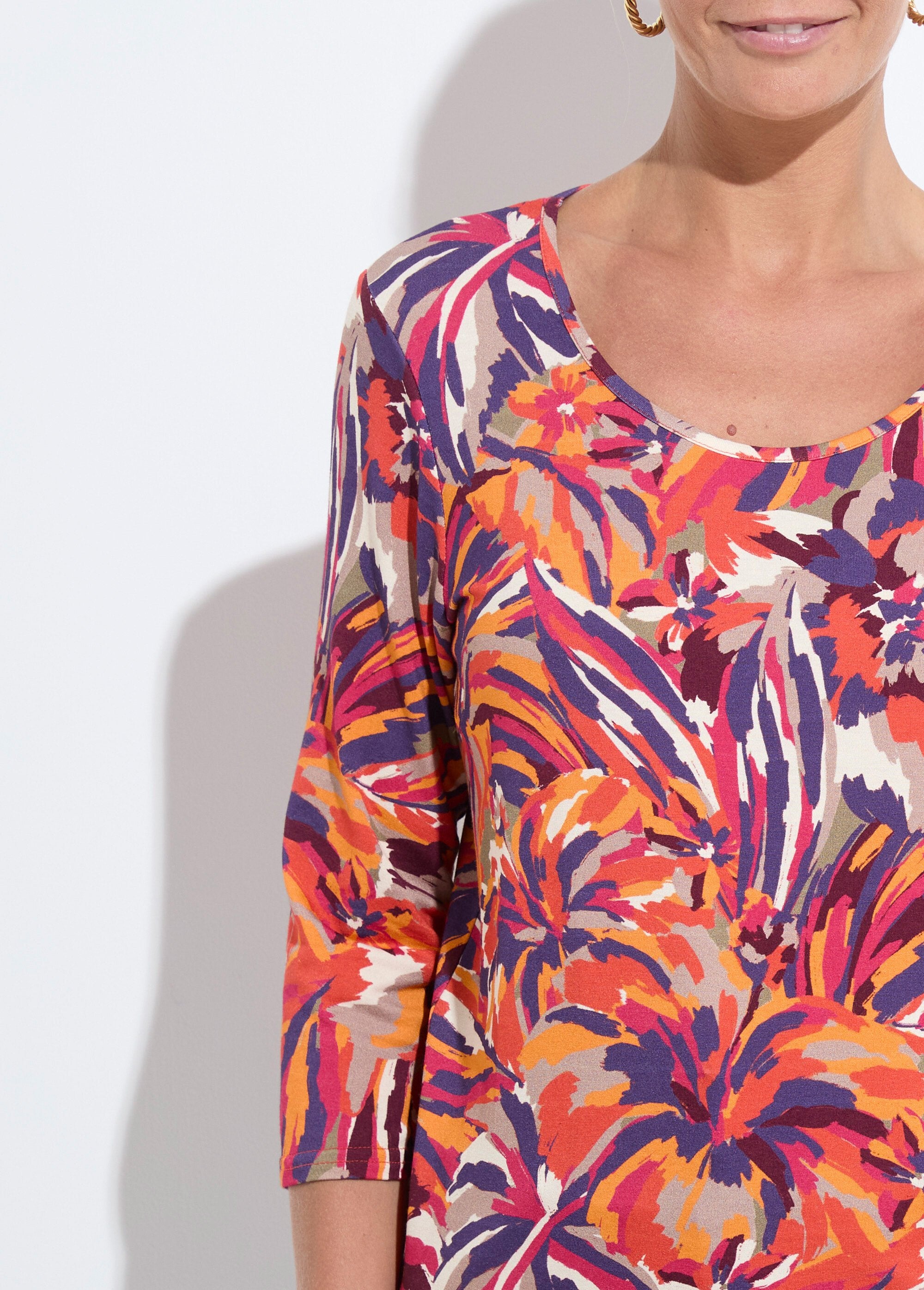 T-shirt_estampada_com_gola_redonda_e_manga_3/4_Imprime_miel_DE1_slim