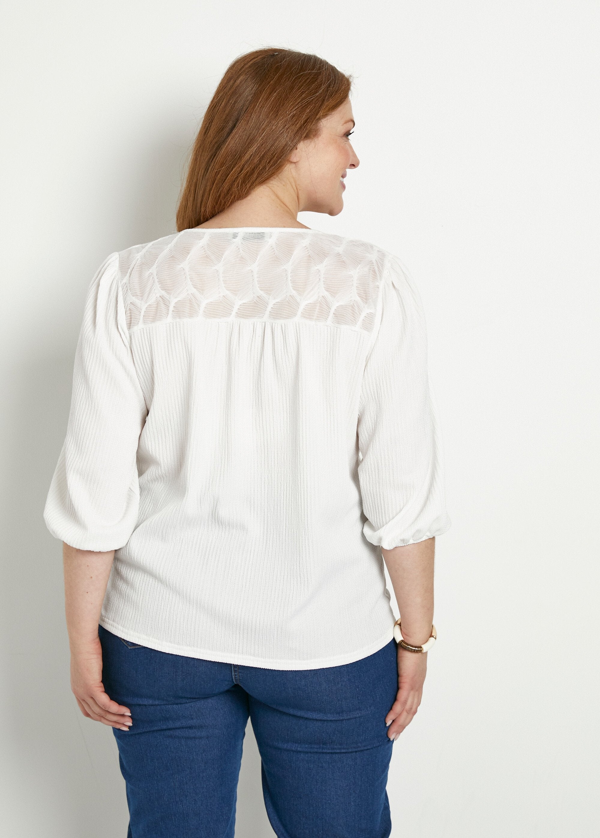 Camiseta_decote_em_V_com_mangas_3/4_de_voile_Blanc_DO1_curvy