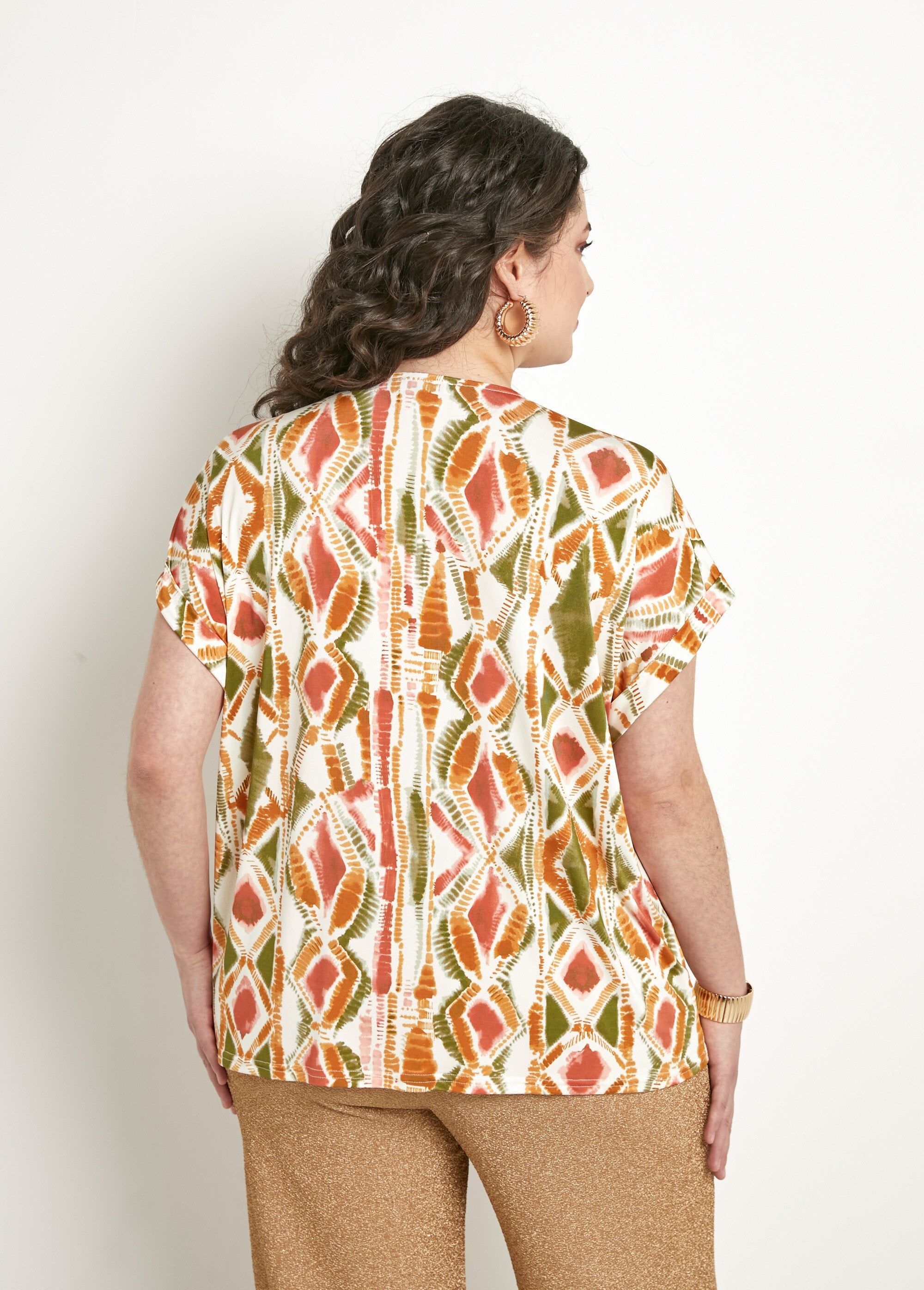 Camiseta_solta_decote_em_V_manga_curta_Vert_et_terracotta_DO1_curvy