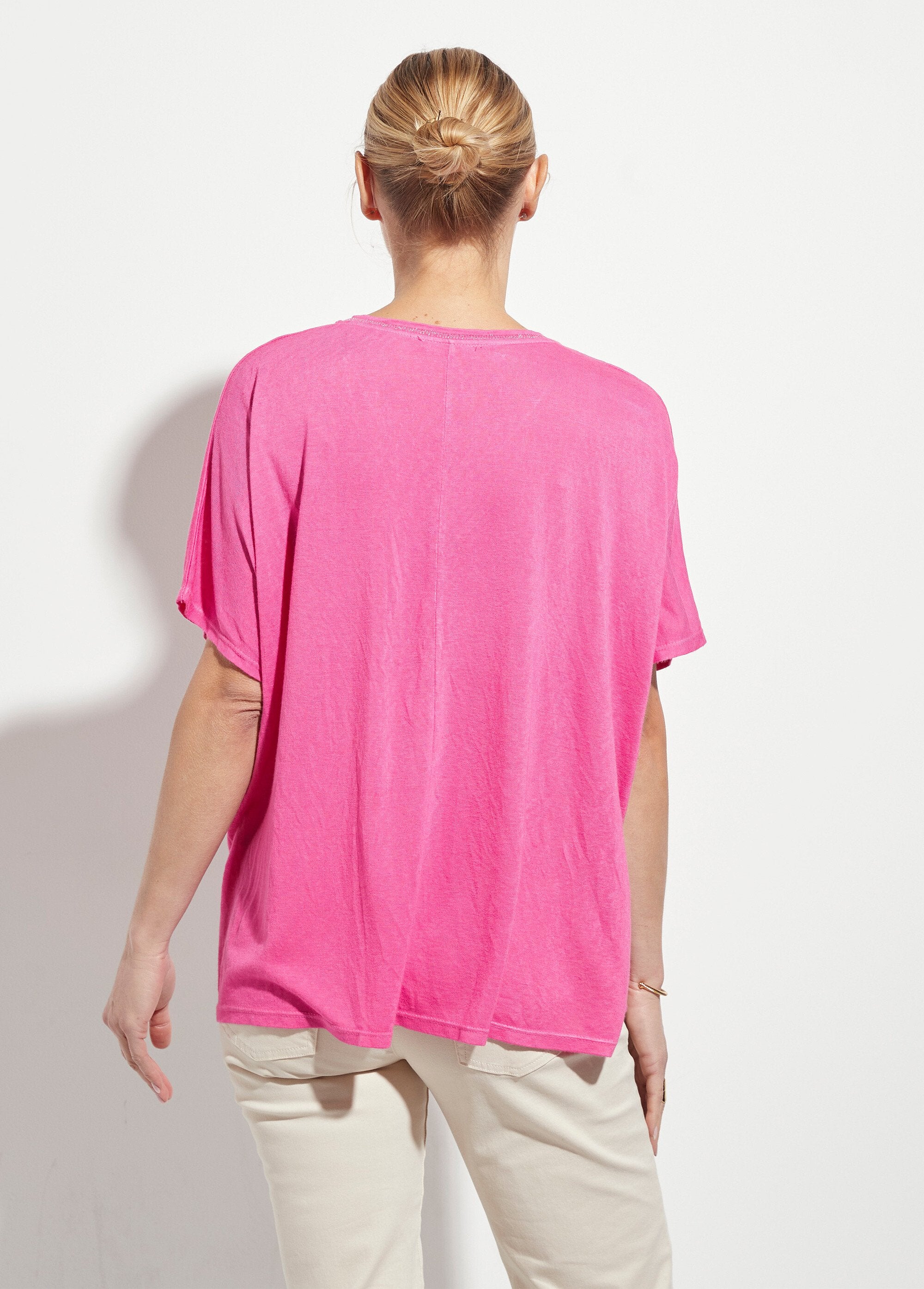 Camiseta_metálica_com_decote_em_V_e_mangas_quimono_Fuchsia_DO1_slim