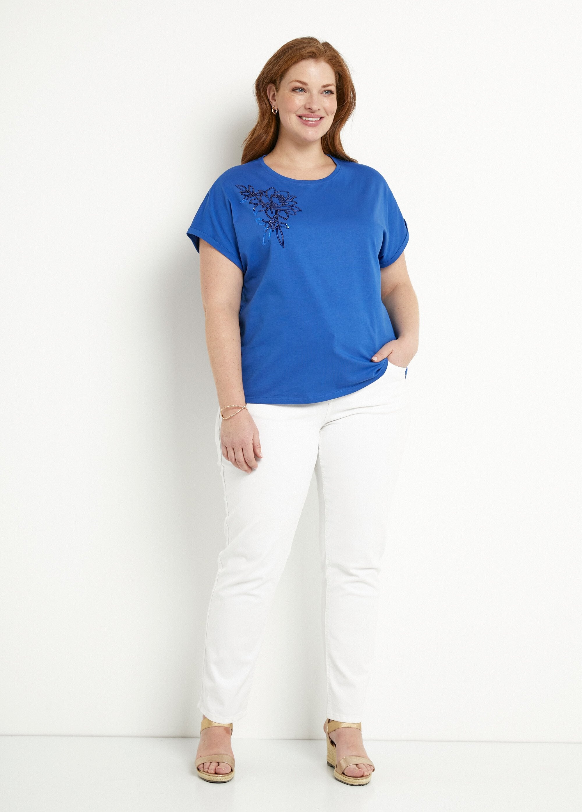 Camiseta_lisa_de_algodão_com_mangas_curtas_e_lantejoulas_Bleu_dur_SF1_curvy