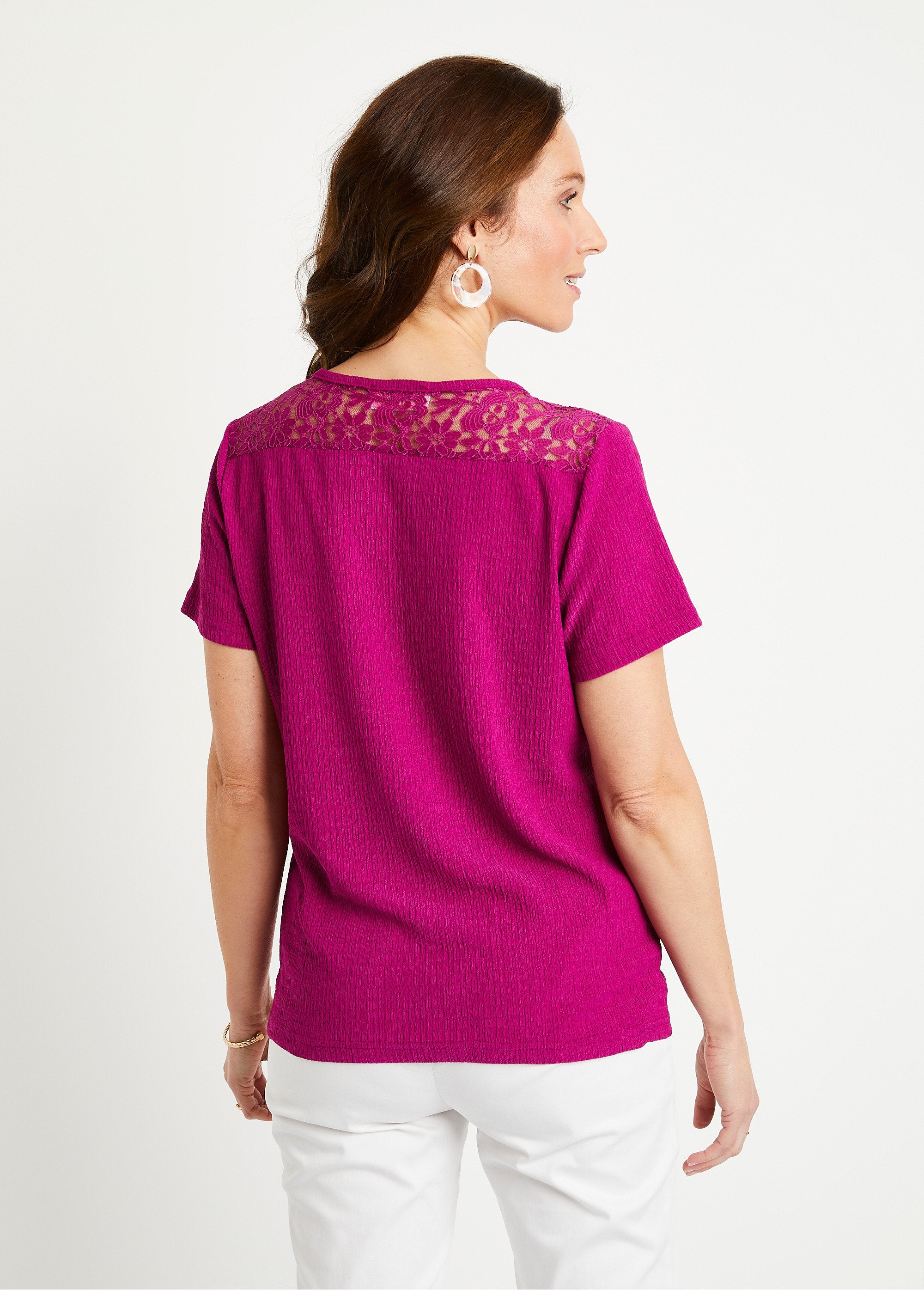 Camiseta_curta_em_renda_Cassis_DO1_slim