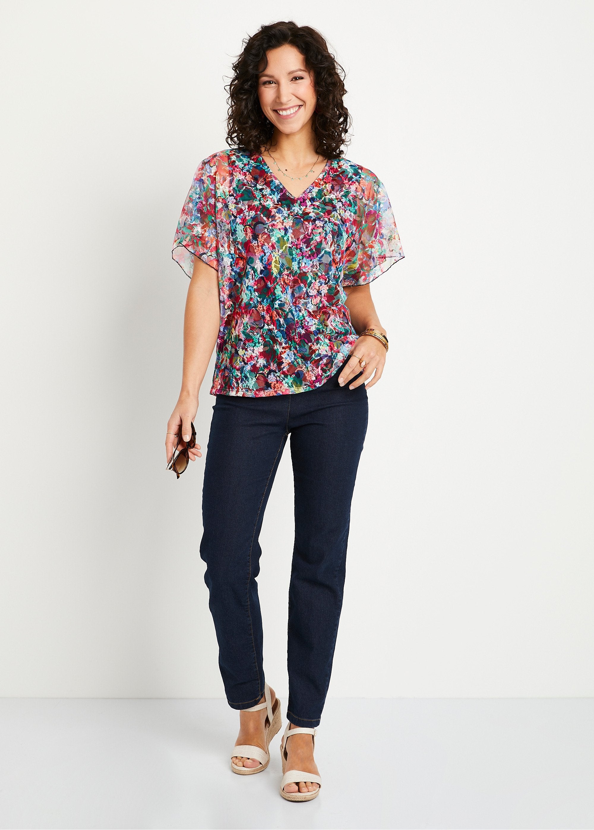 T-shirt_curta_em_renda_floral_Fúcsia_e_azul_SF1_slim