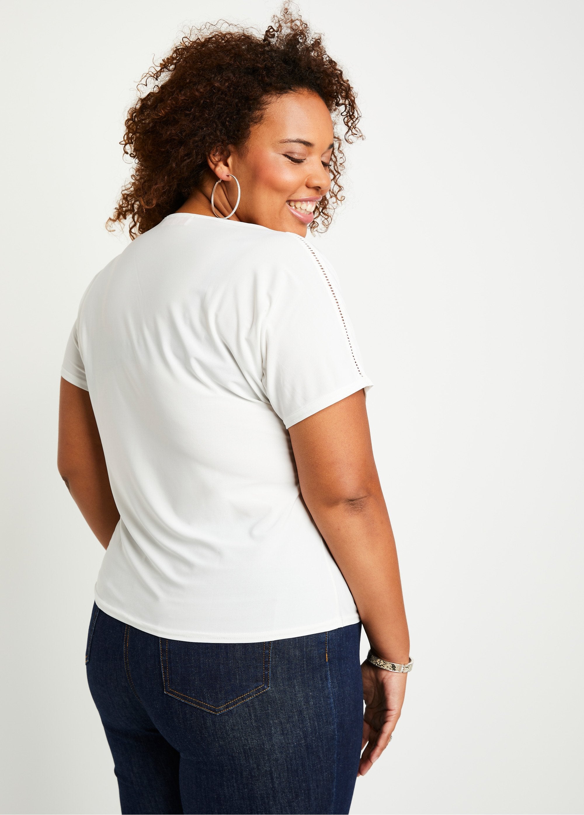 T-shirt_curta_lisa_ou_estampada_BRANCO_DO1_curvy