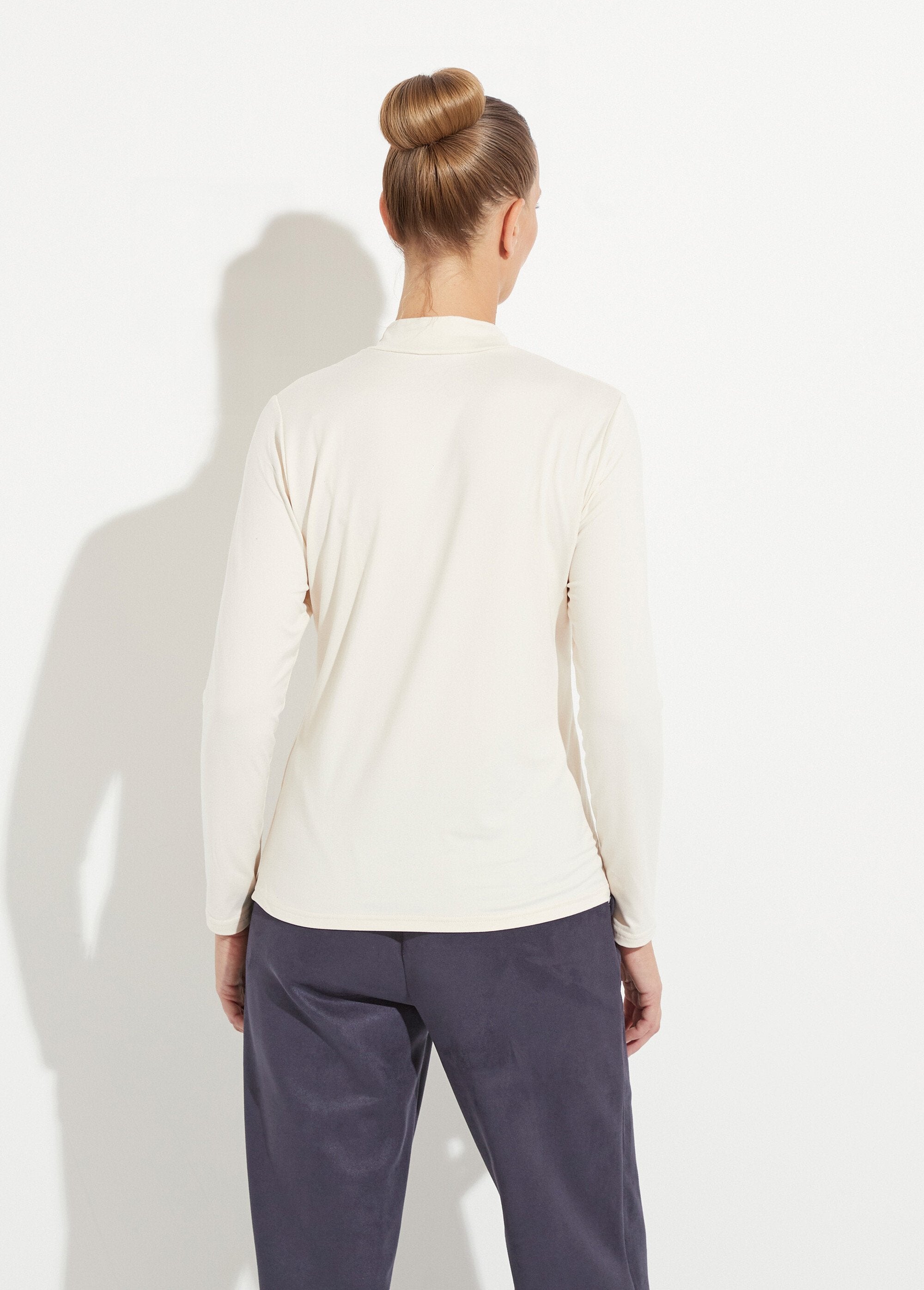 T-shirt_doux_col_montant_manches_longues_Ecru_DO1_slim