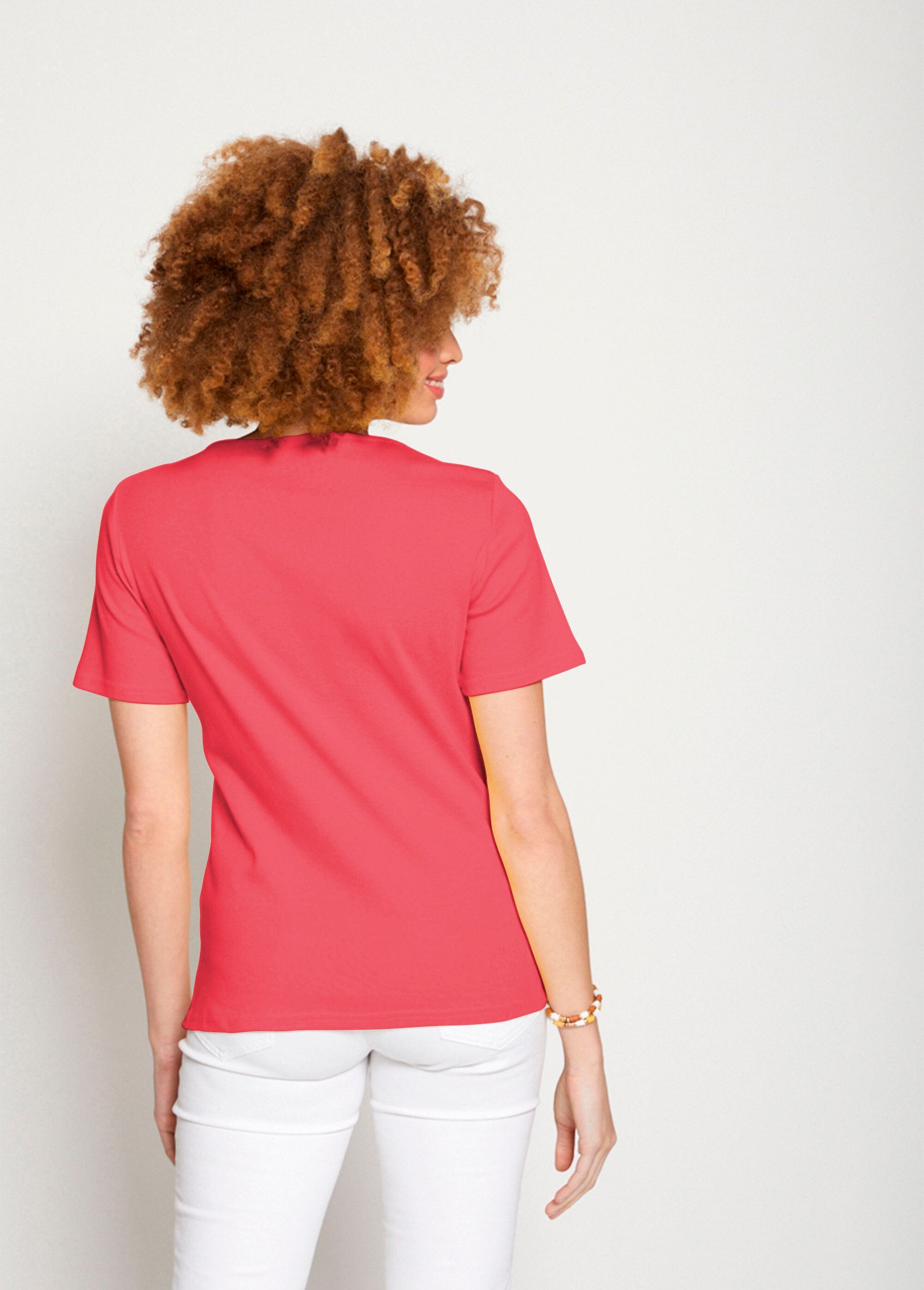 Camiseta_chique_em_jersey_de_algodão_com_tachas_Coral_DO1_slim